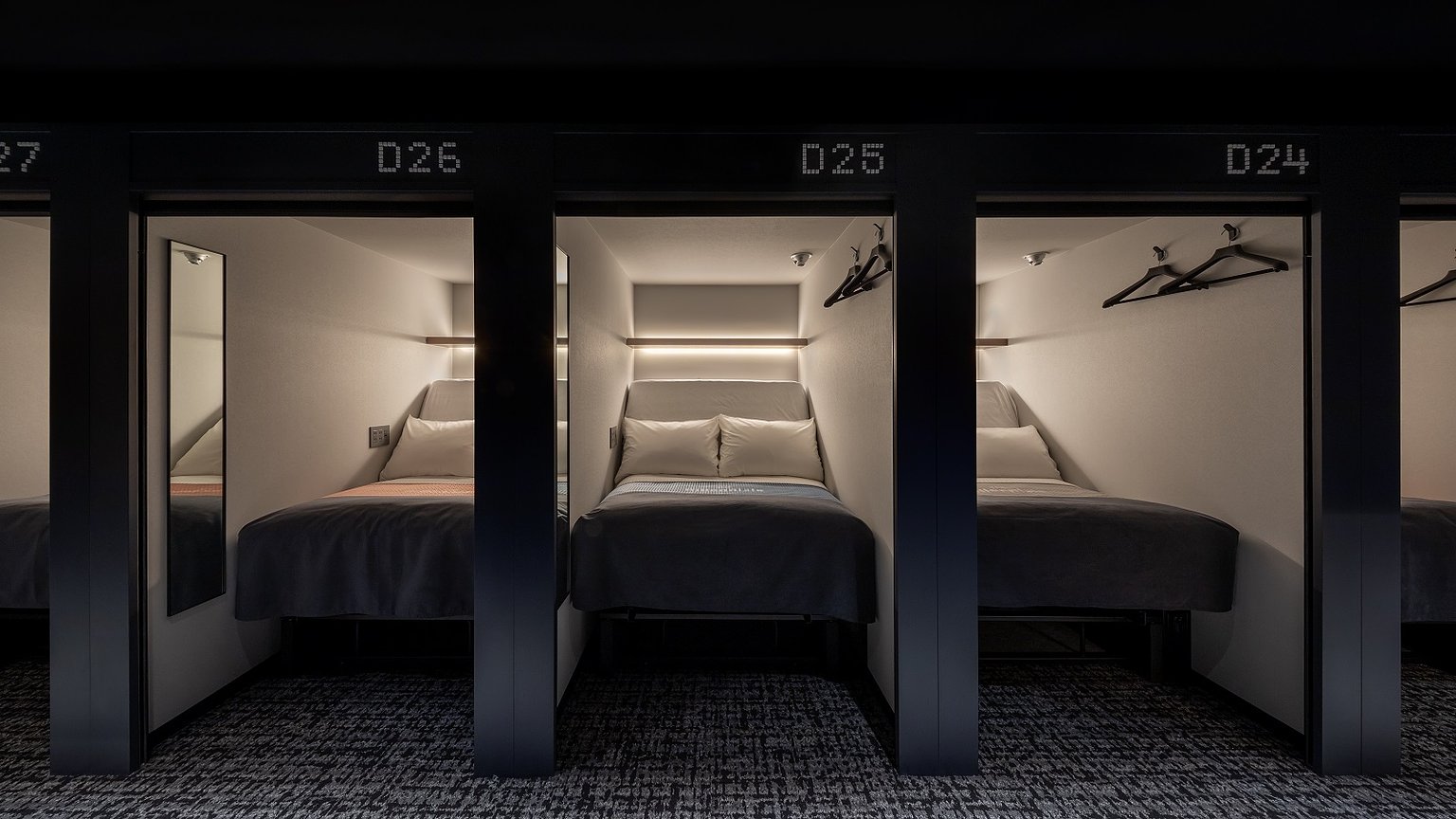 Smart Pod (non-smoking, mixed gender area)