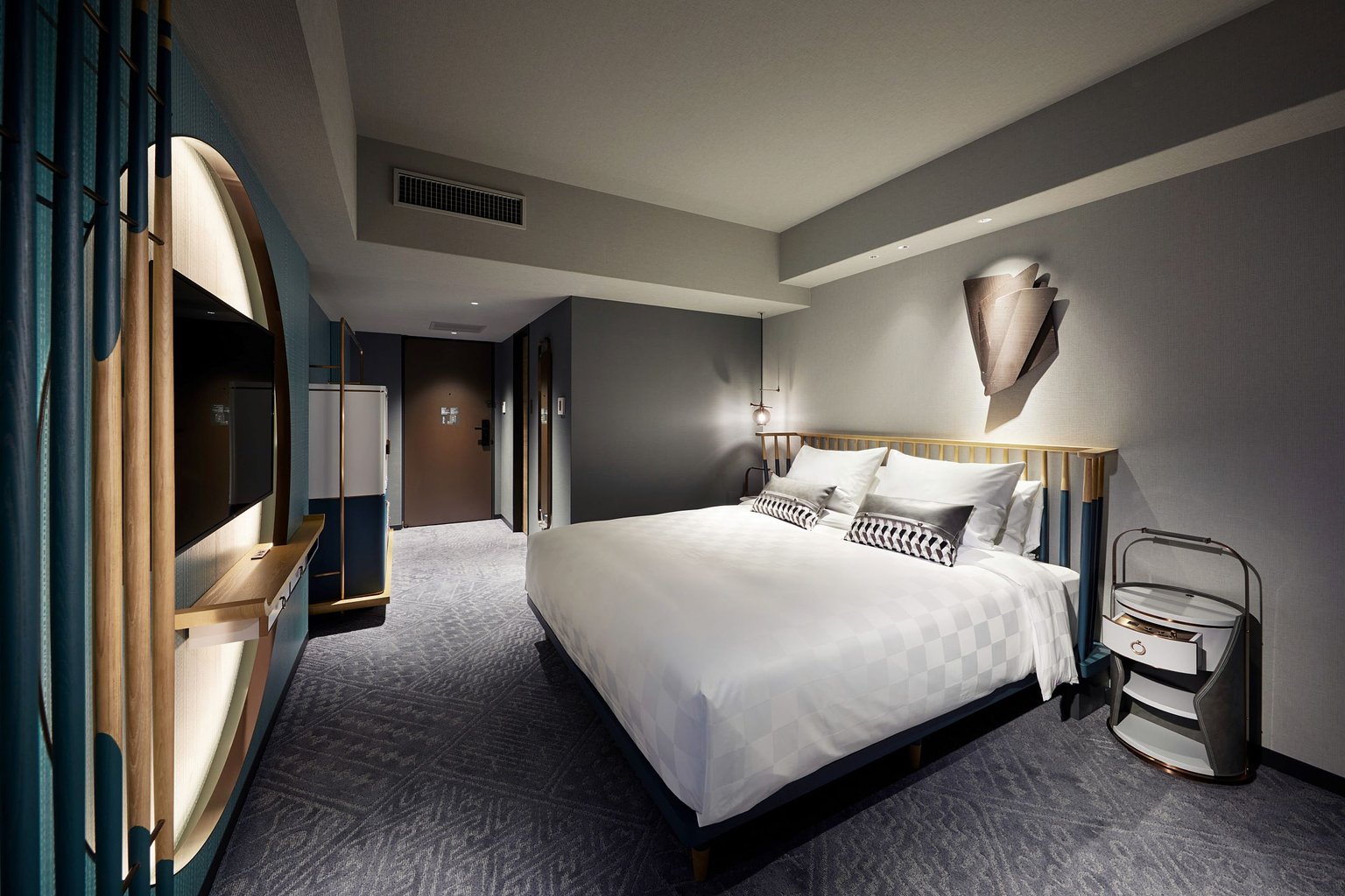 Superior King (with shower)