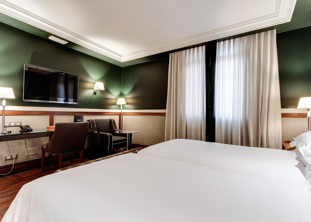 DOUBLE 1 OR 2 BEDS PRIVILEGE