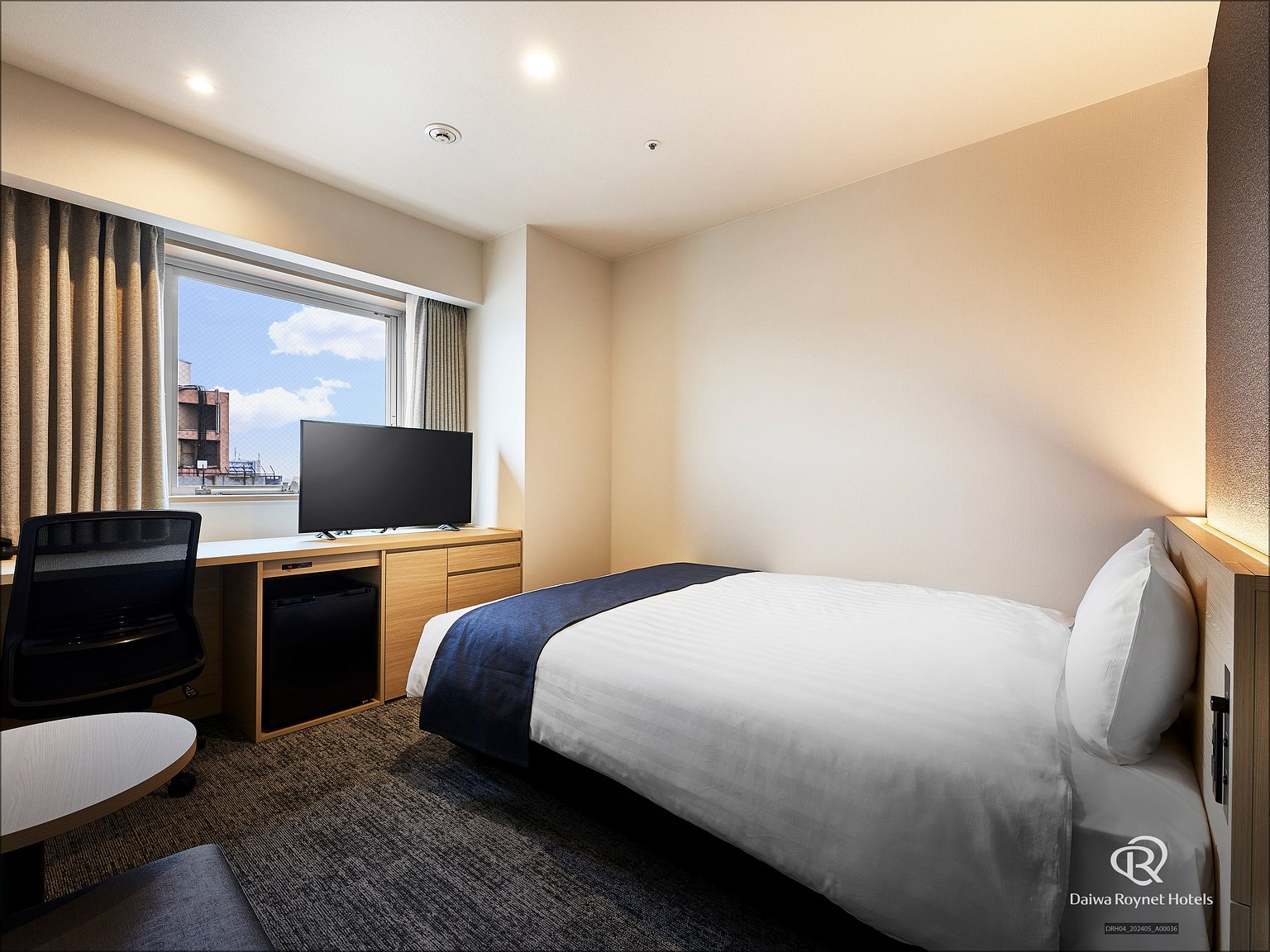 Standard Double  (Non-Smoking)