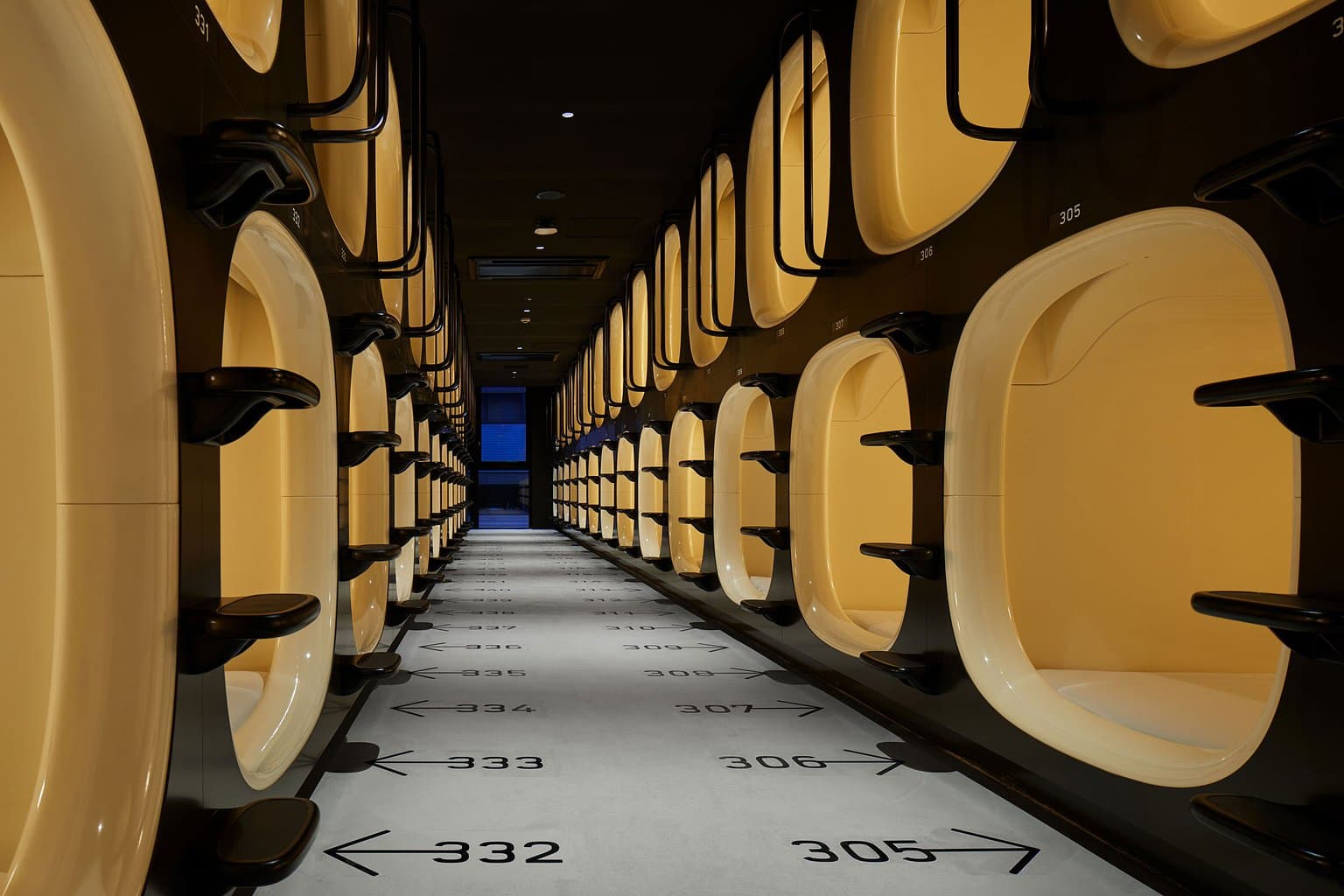 나인 아워스 하카타역》 – 실제 숙박 후기 & 예약 정보 | HafH