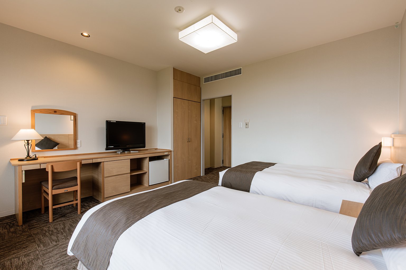 Standard Twin Bed (dinner and breakfast included)