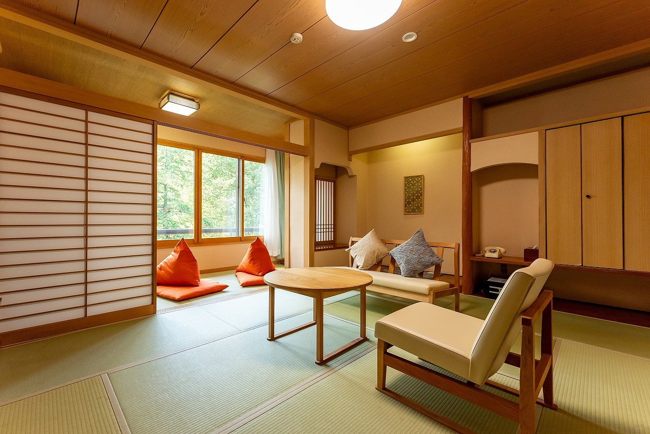 10 tatami mat room (breakfast included)