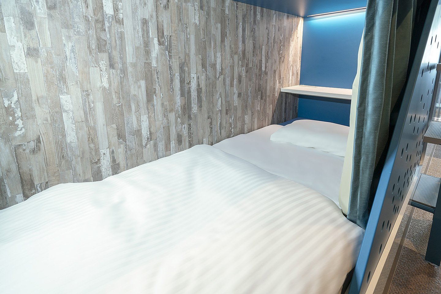 남성 전용 도미토리