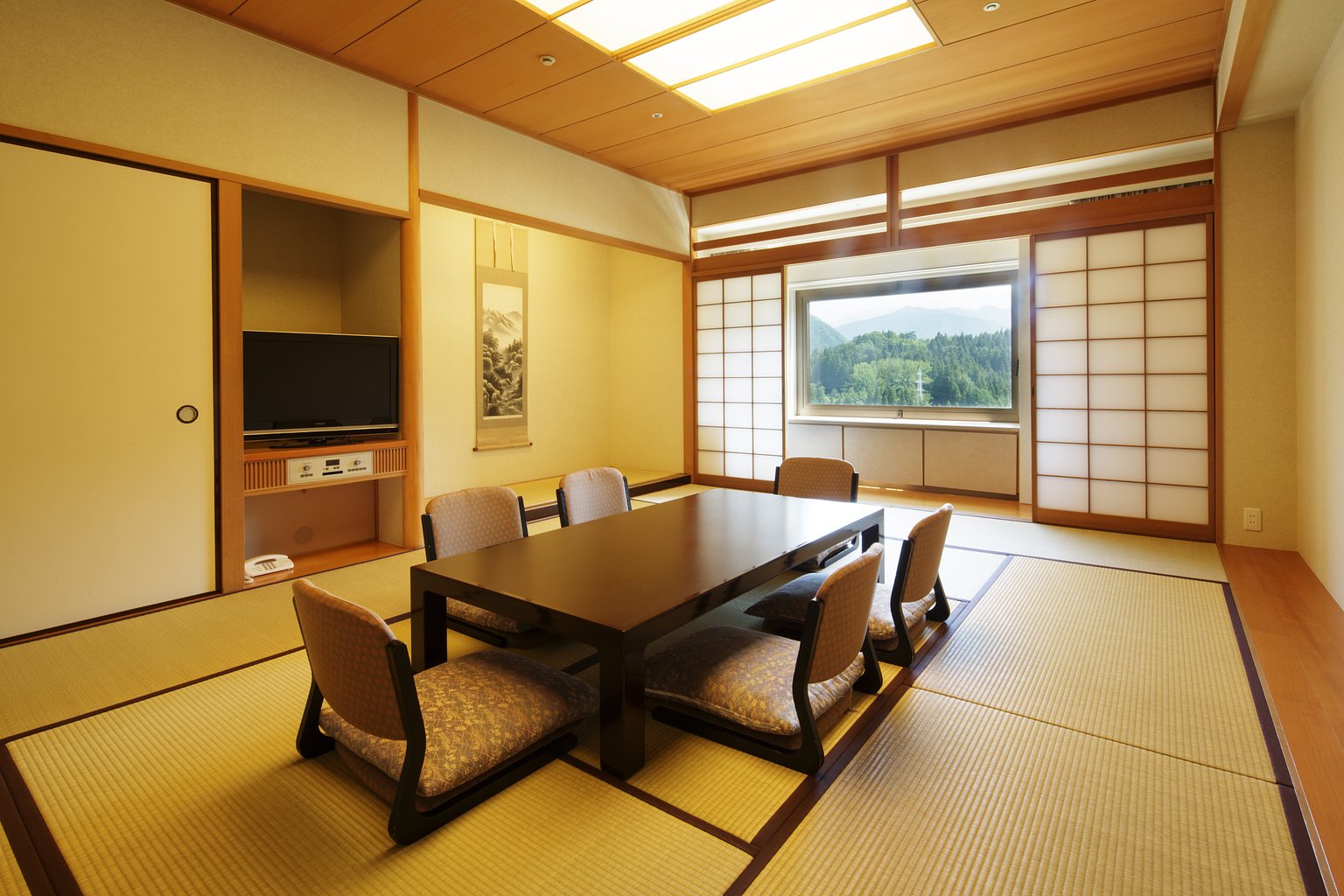 Japanese-style room 12 tatami mats