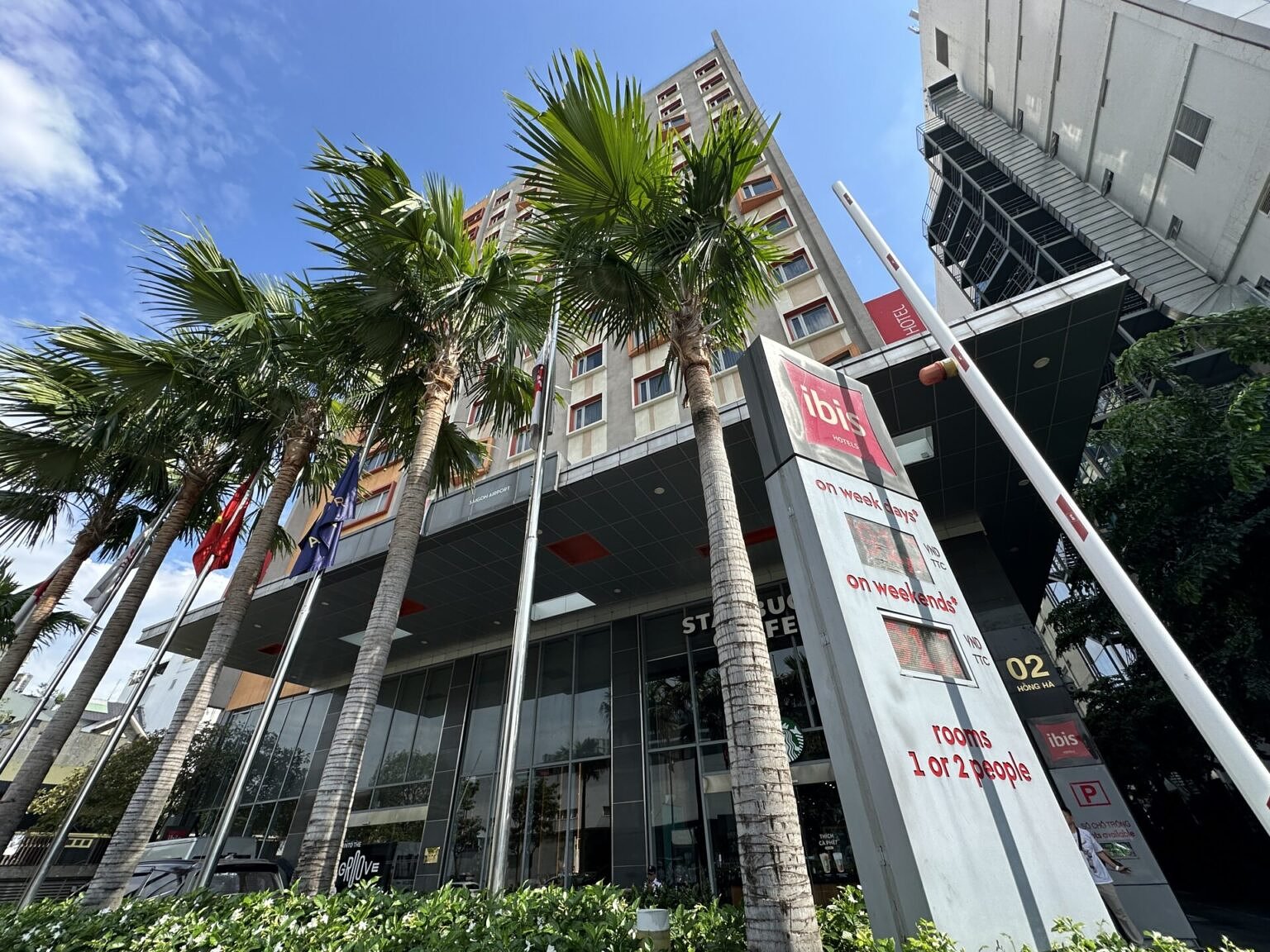 호치민 공항 환승에 최적! 옆 푸드코트가 저렴하고 맛있으며 가성비 최고인 거리 스파 도보권