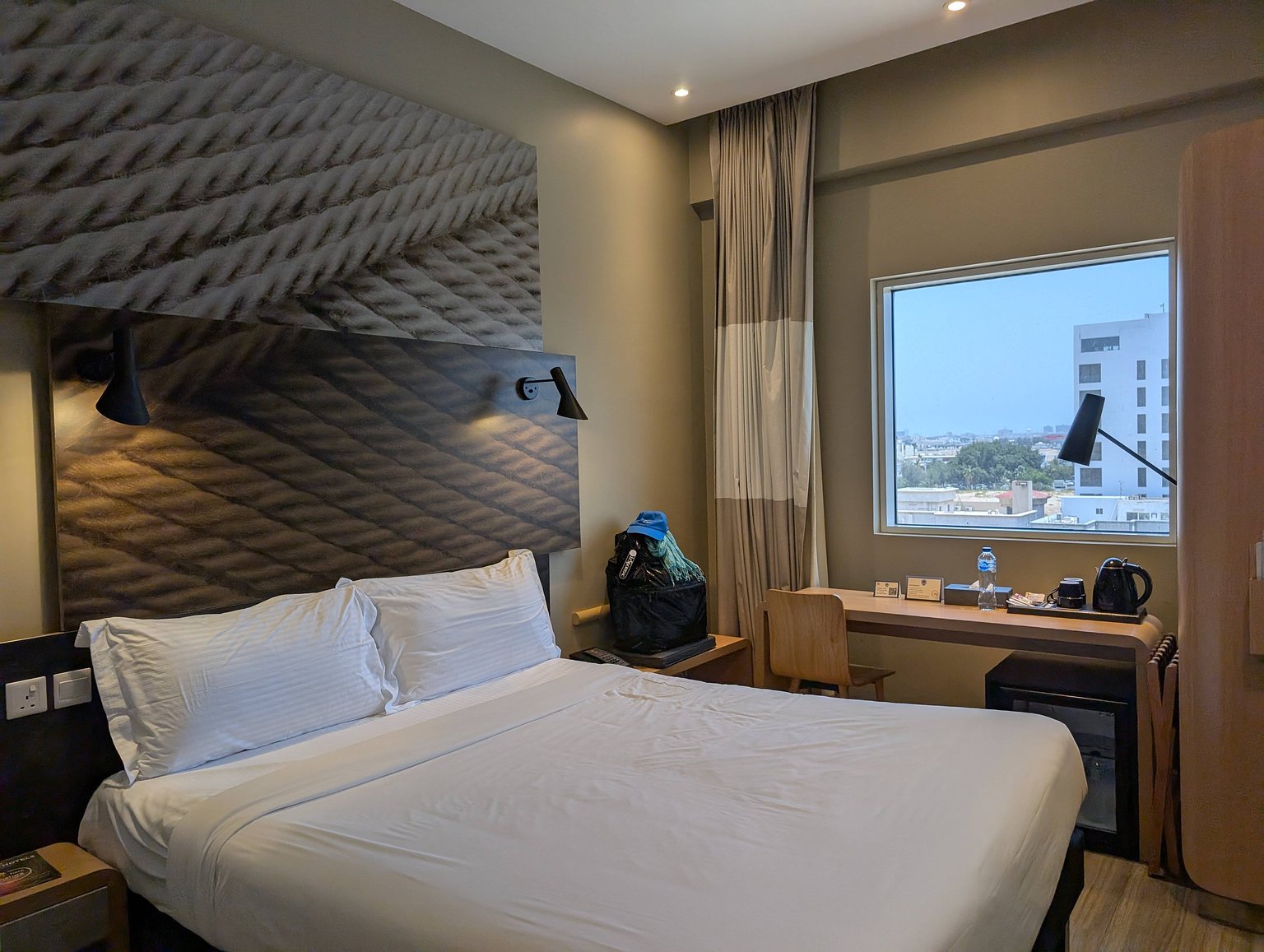 A relatively new hotel in Jeddah with just the right location and room size