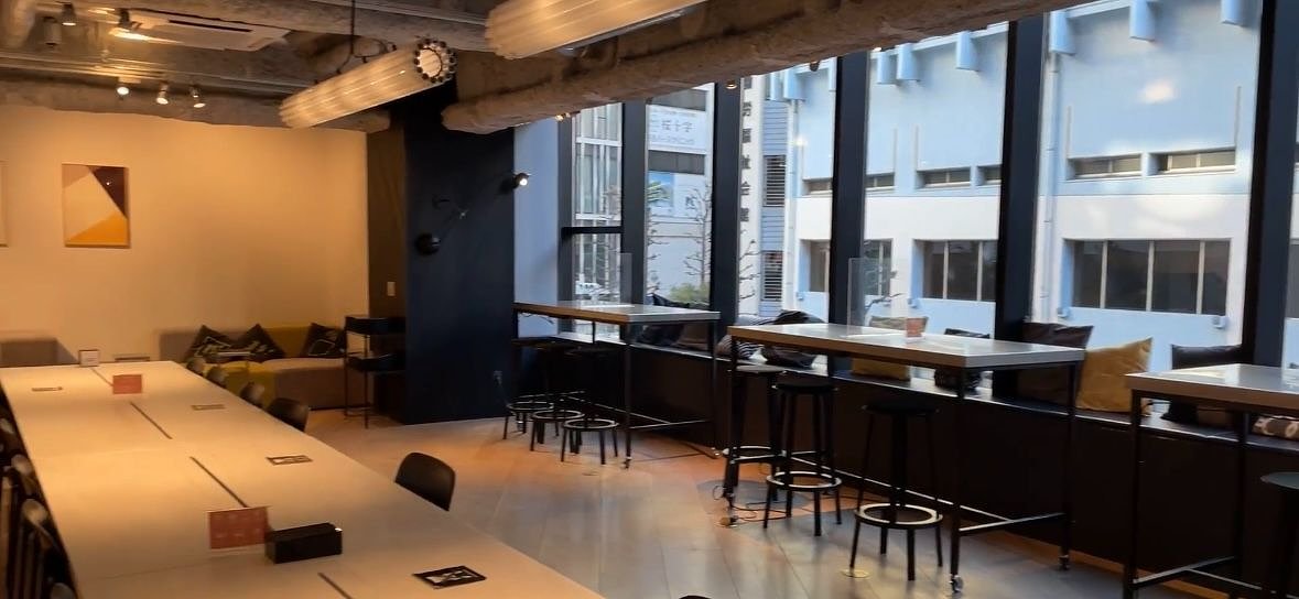 A Relaxing Stay Where Work and Gourmet Experiences Flourish in a Futuristic Space