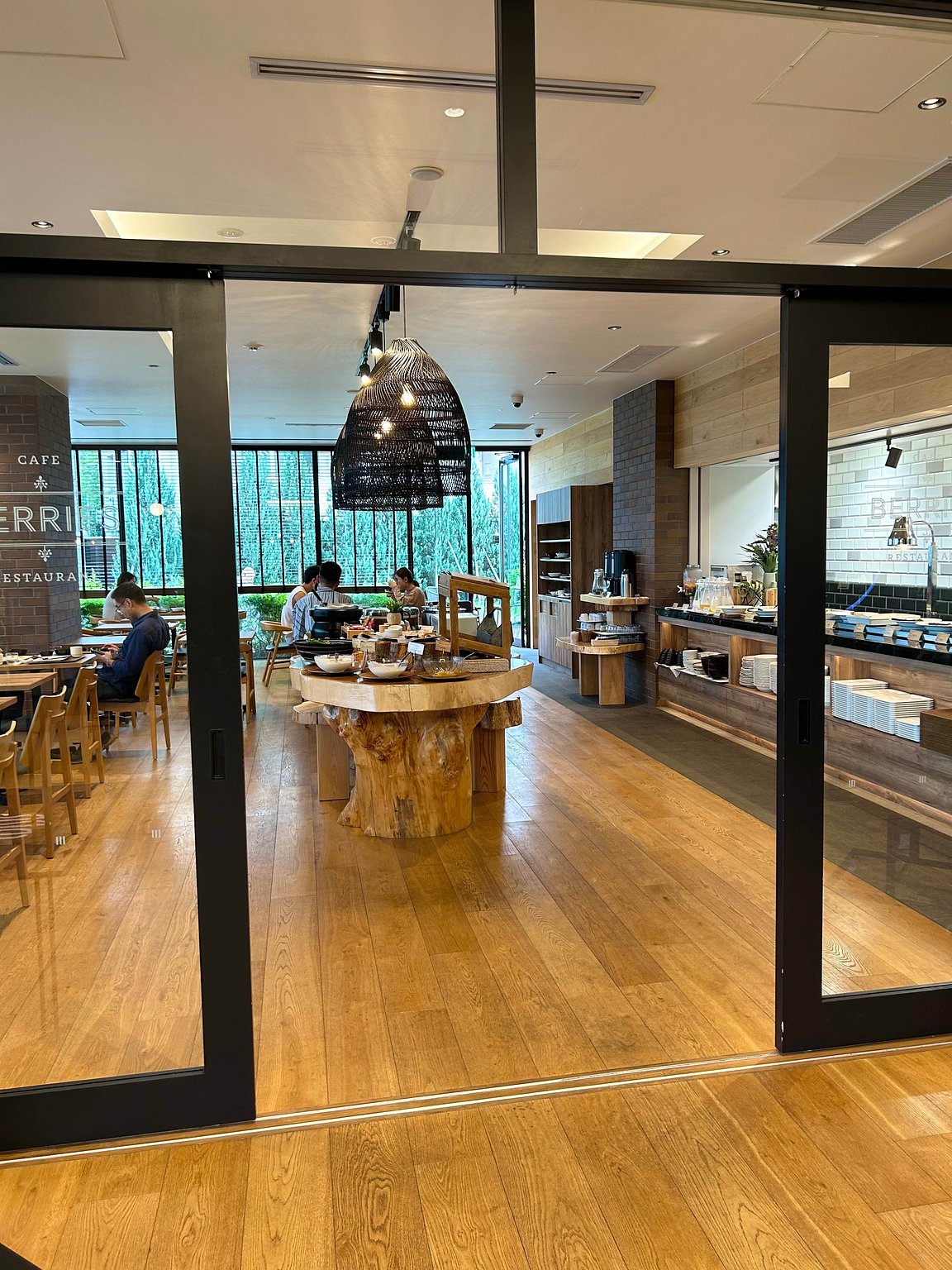 [Free Breakfast Included] A Beautiful Natural Hot Spring Hotel Away from the Urban Hustle