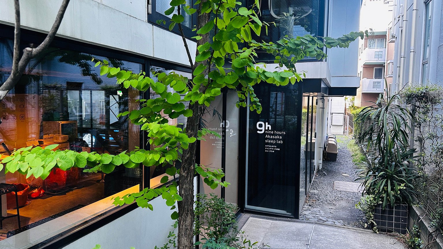 Even in a capsule room, you can sleep soundly! Unique layout!