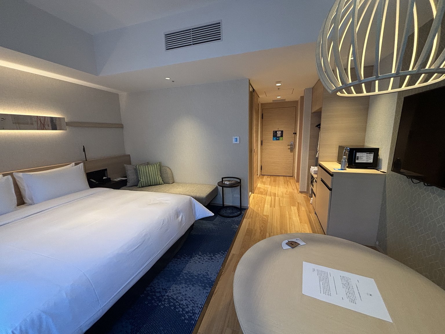 All-you-can-drink Sake Lounge, it was fantastic!