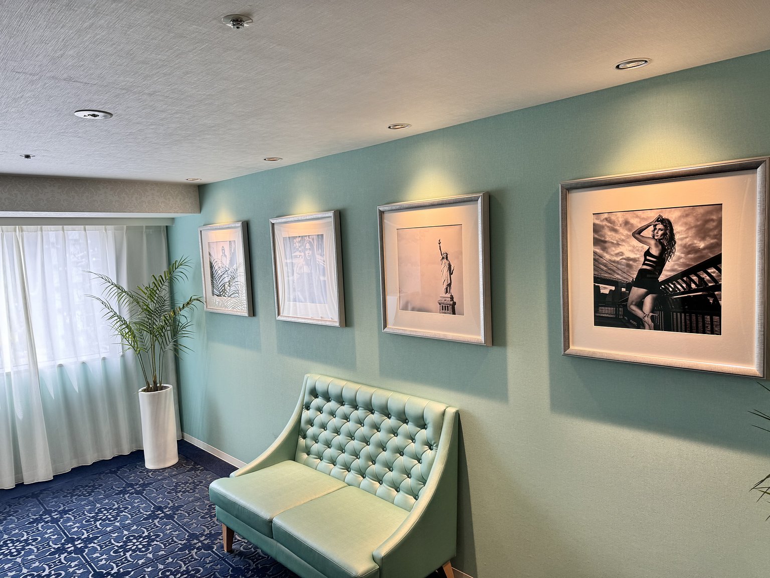 편리한 비즈니스 호텔에 여행의 설렘을 추가하세요!