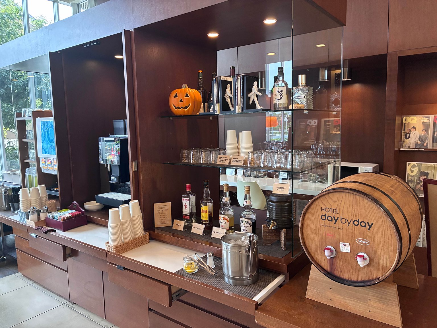 提供免費酒水和早餐服務的超值酒店！