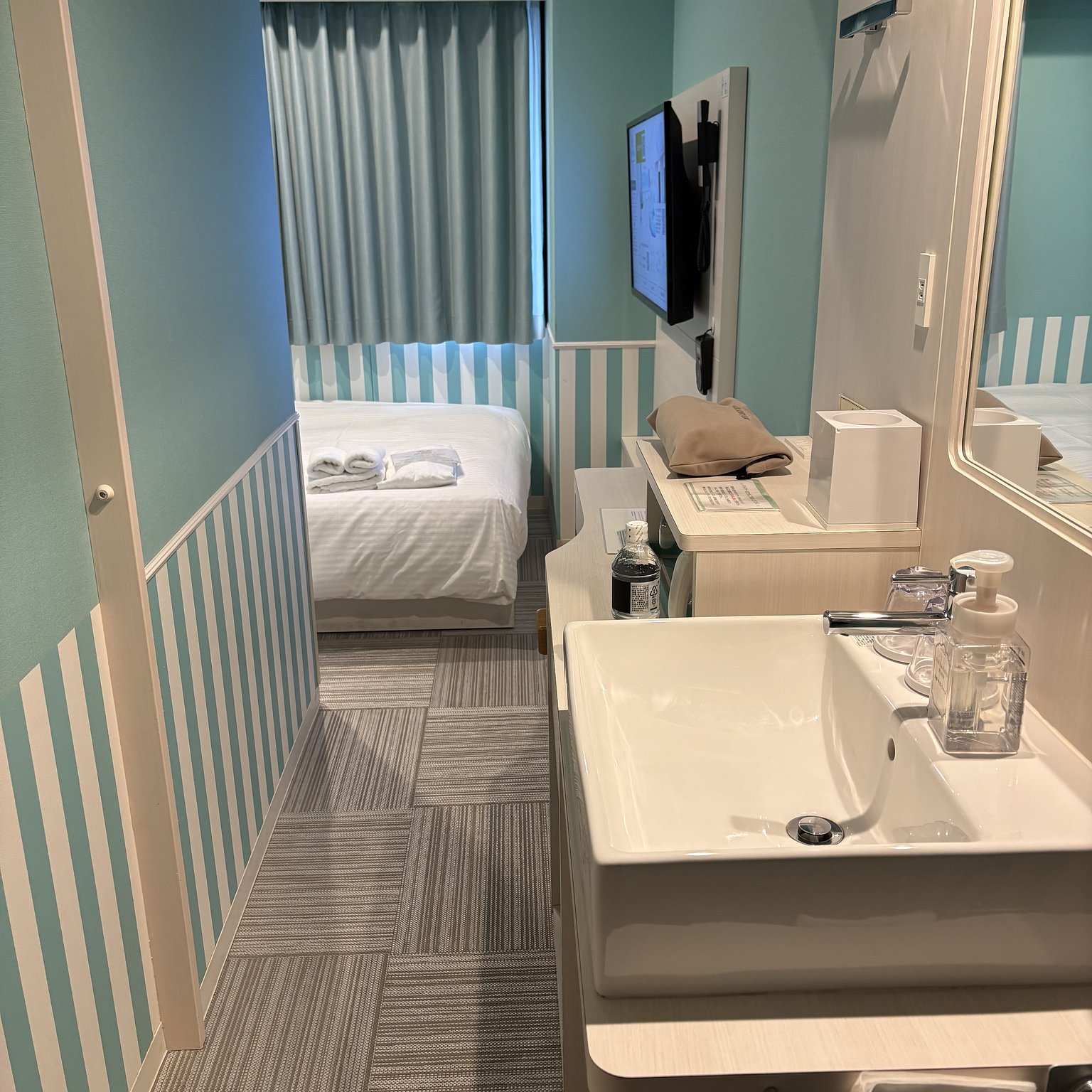 작고 편안한 욕실 분리형 호텔