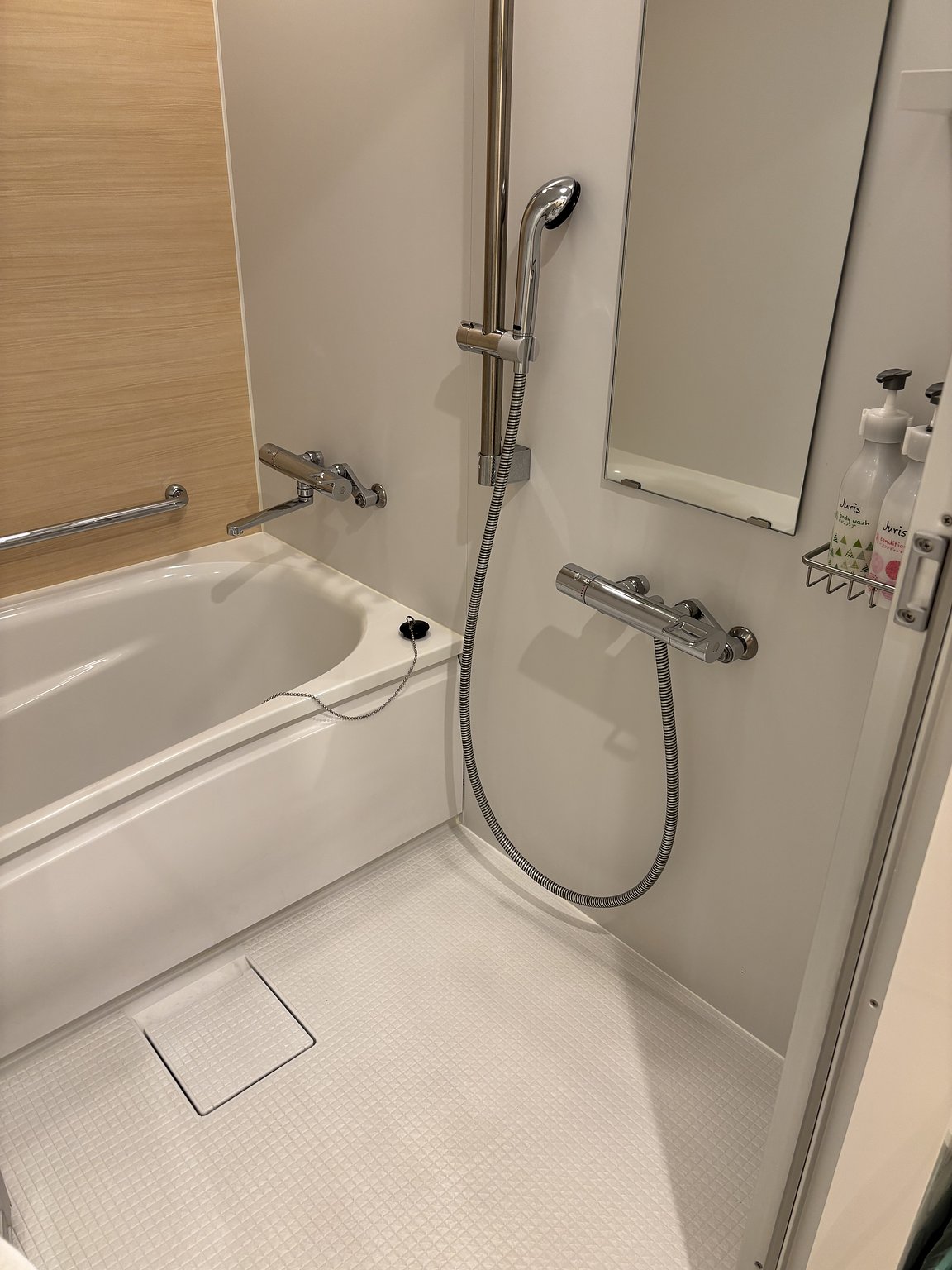 This is the place to stay in Nagoya! Friendly for couples and families!