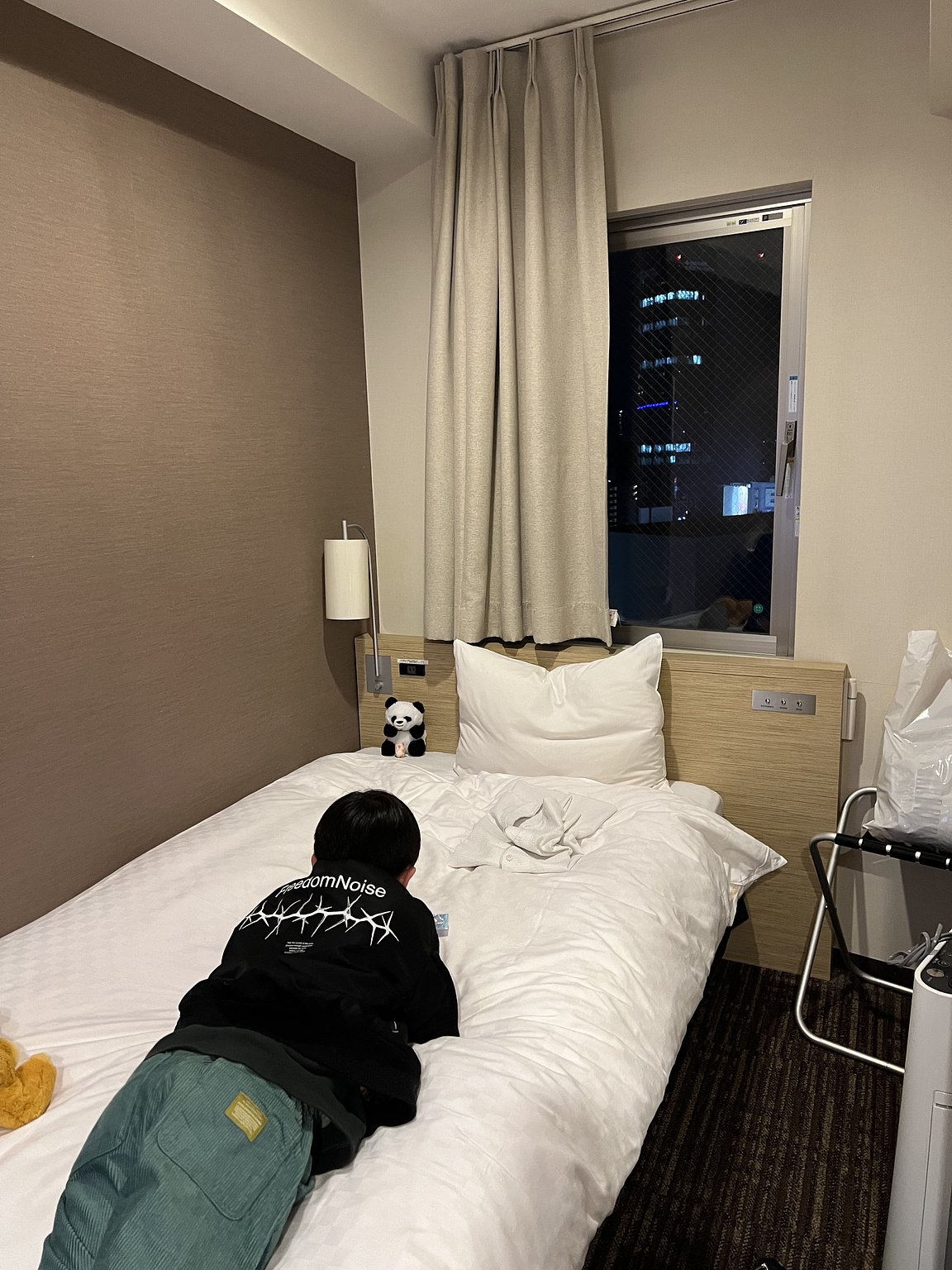 Convenient Location Near the Station