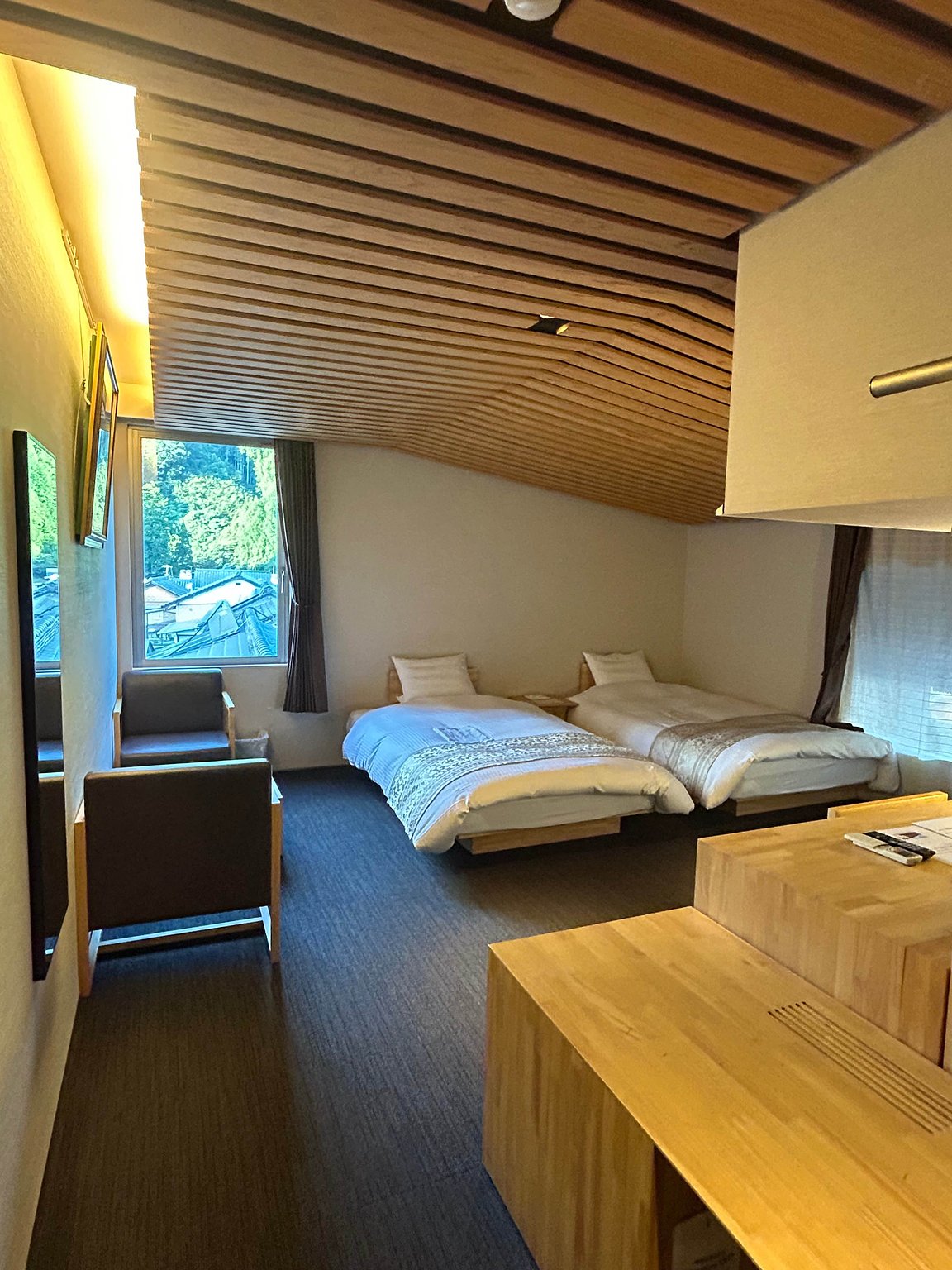 A Hotel Filled with the Warmth of Wood Designed by Kengo Kuma