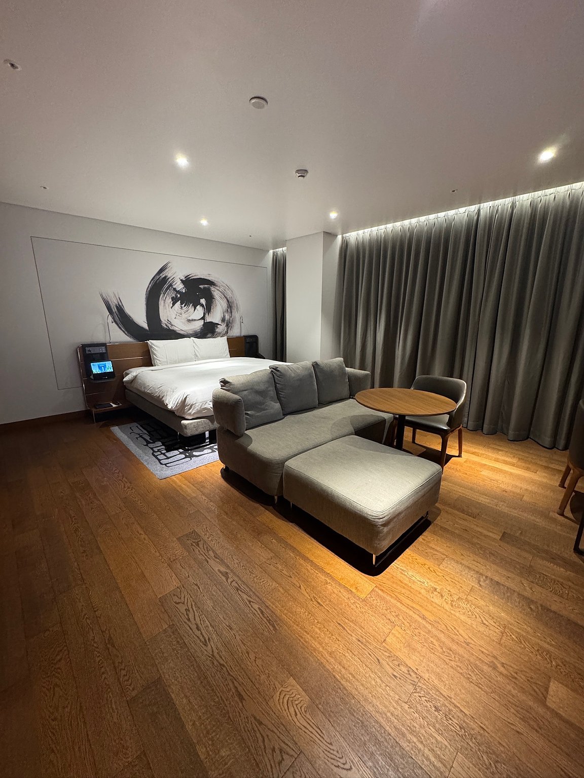 Great Location! Stylish and Sophisticated Hotel!