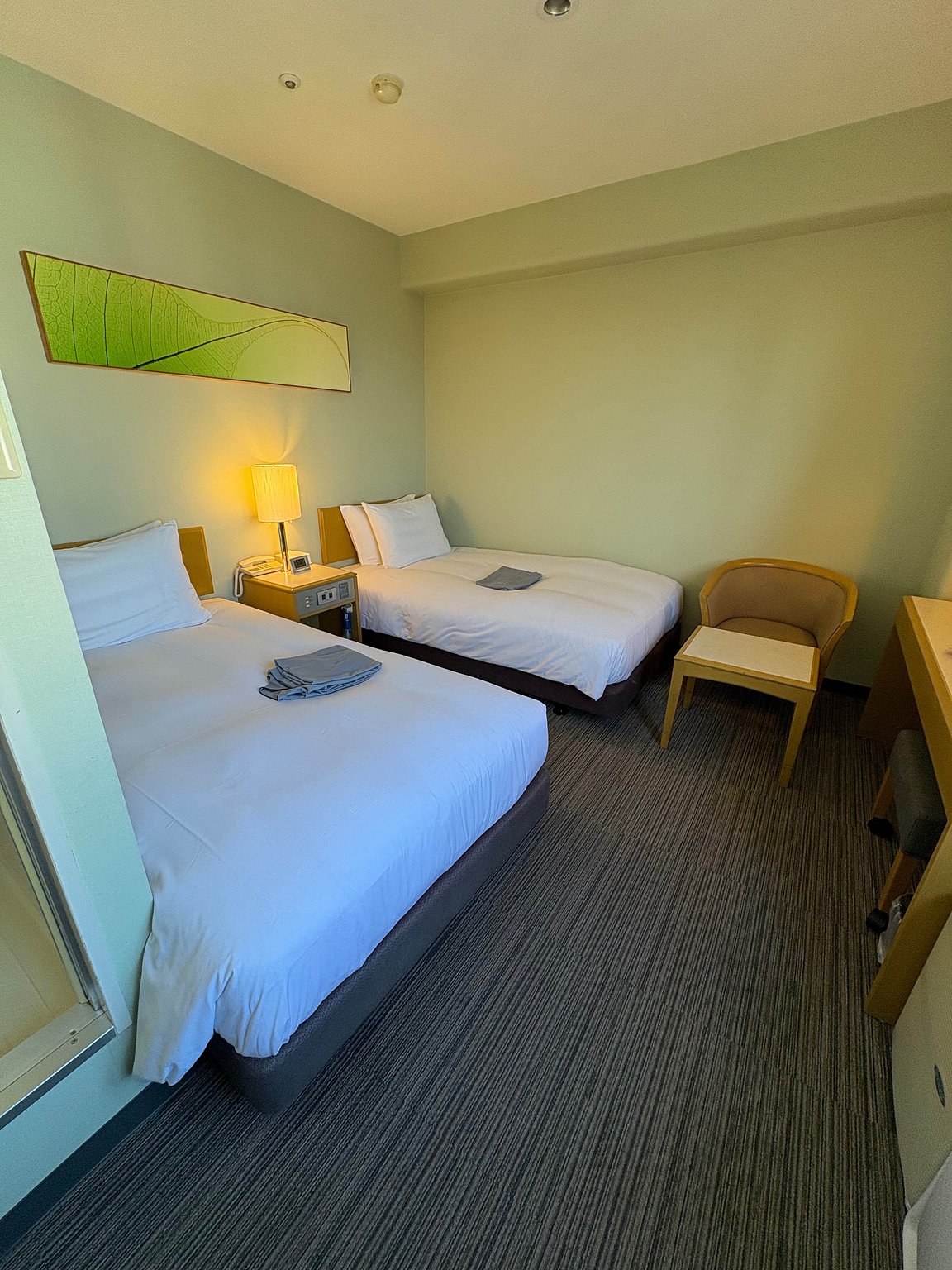 Same-day reservation! Experience the convenience! Great location, quiet despite being right by the station