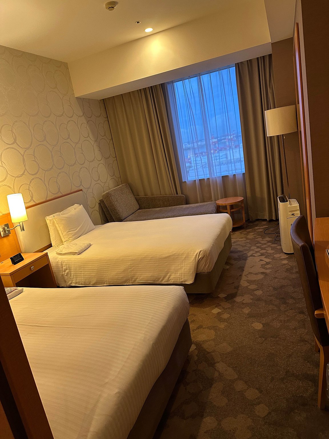 Directly Connected to the Station with Abundant Aeon and Restaurants!