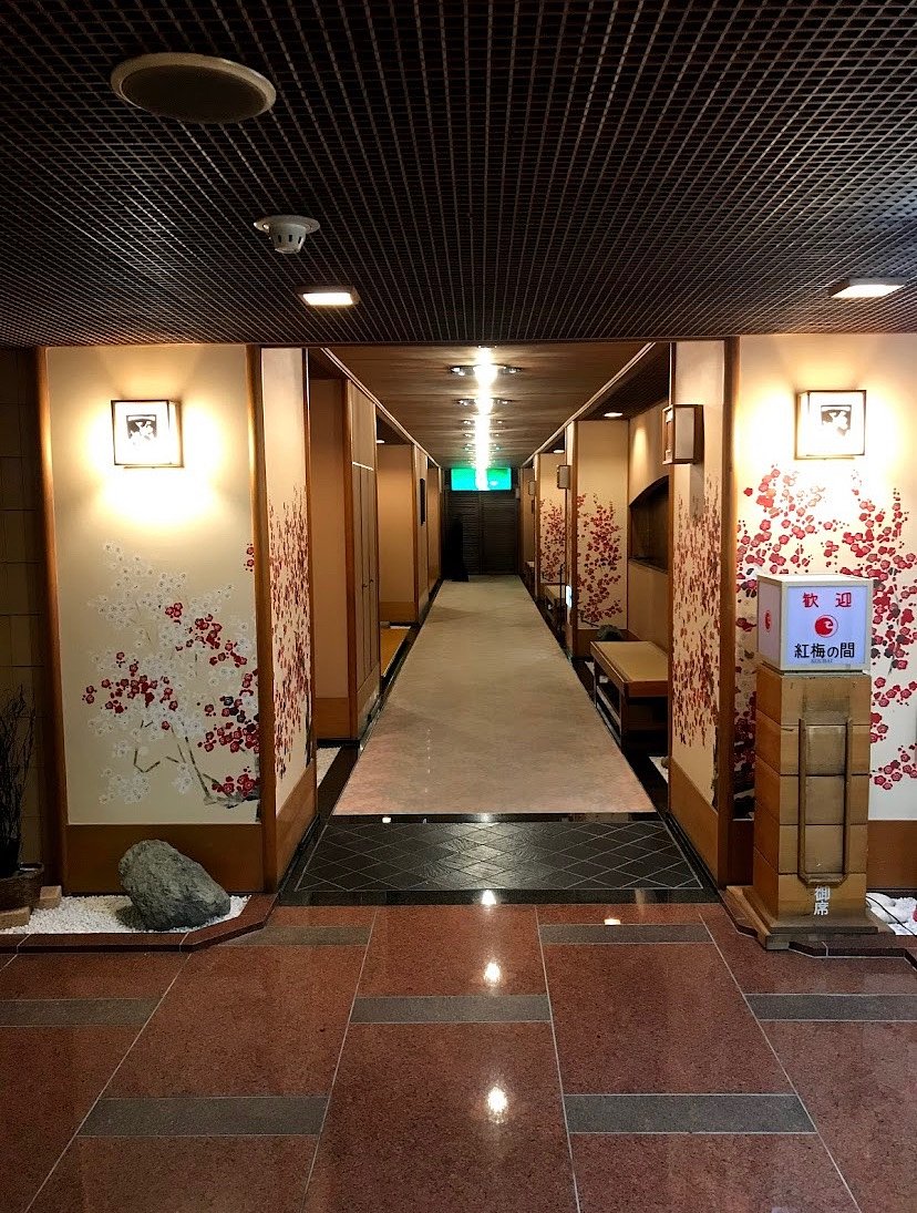 A Relaxing Stay at a Historic Hot Spring from 1300 Years Ago