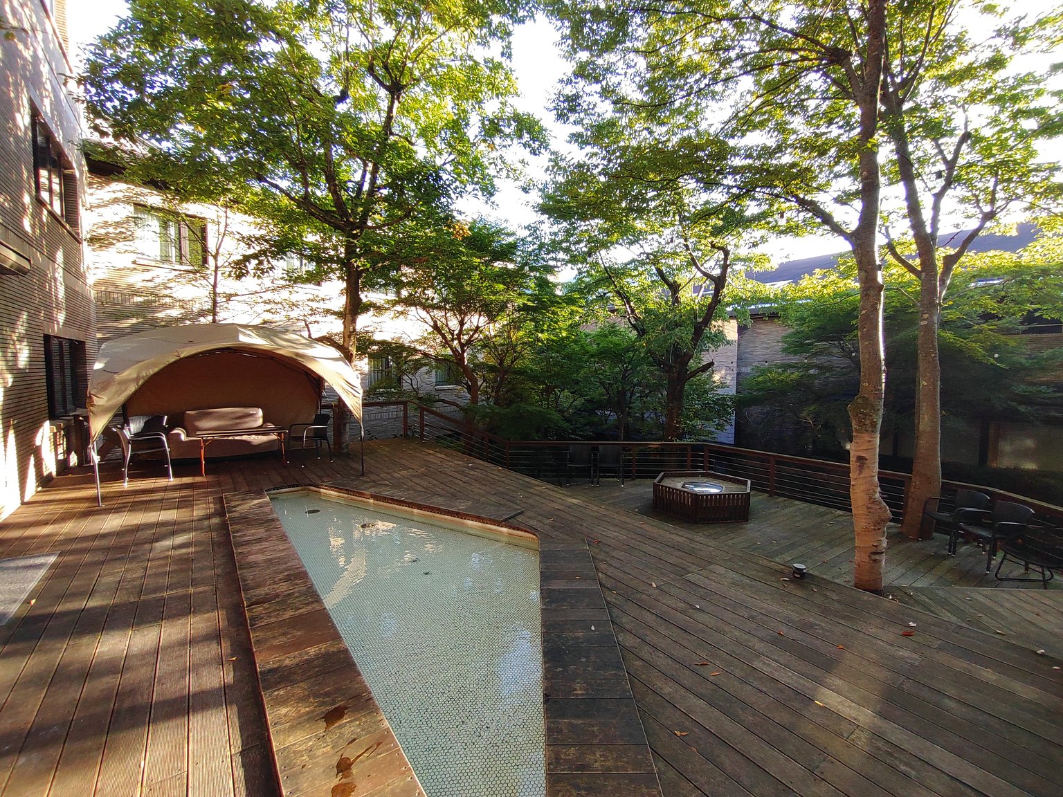 Just a short walk from Gora Station! Hot springs with drinks and sweets service