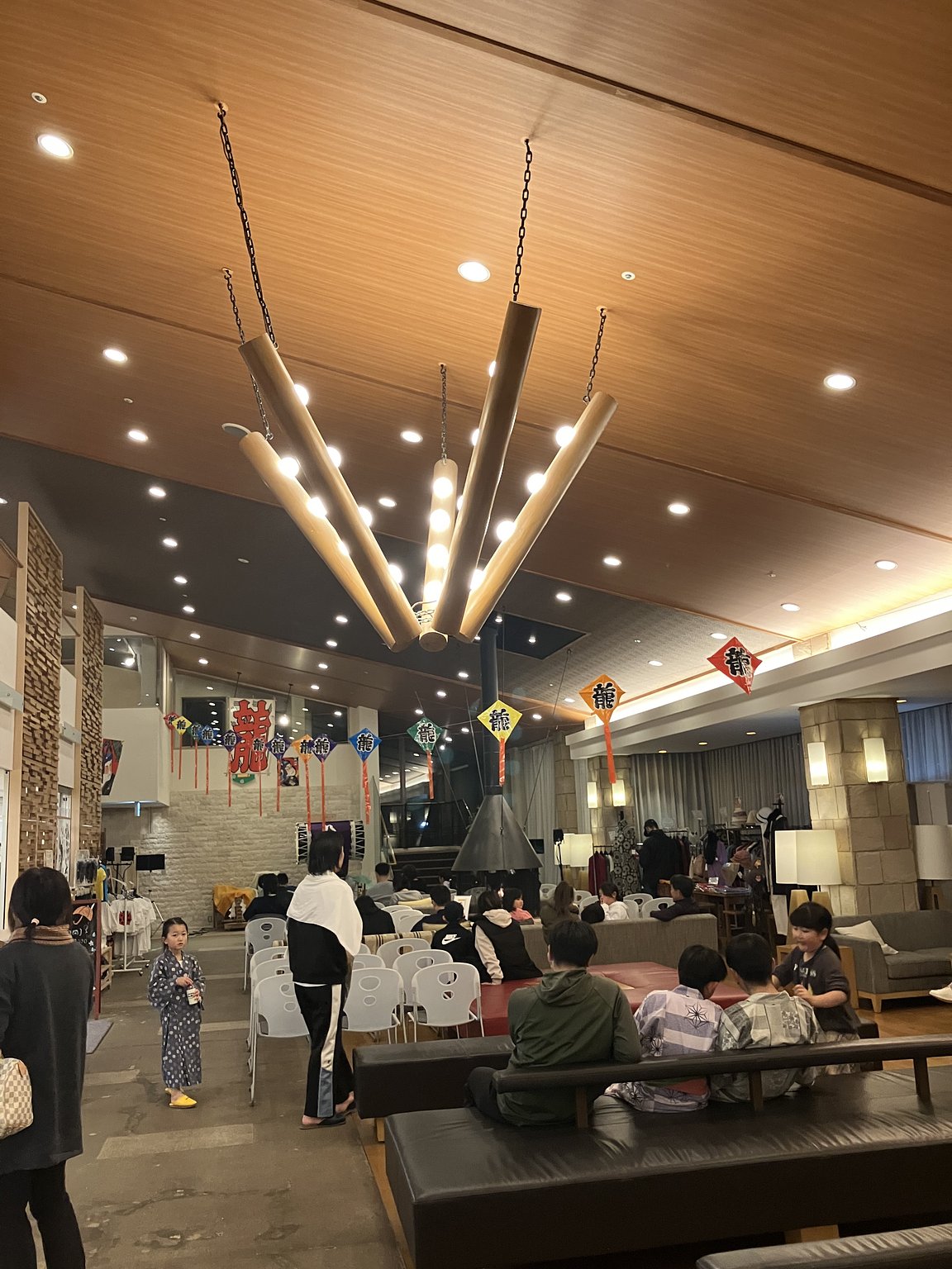 A Luxurious Buffet Featuring Approximately 70 Varieties of Seasonal Ingredients from Nagano Prefecture