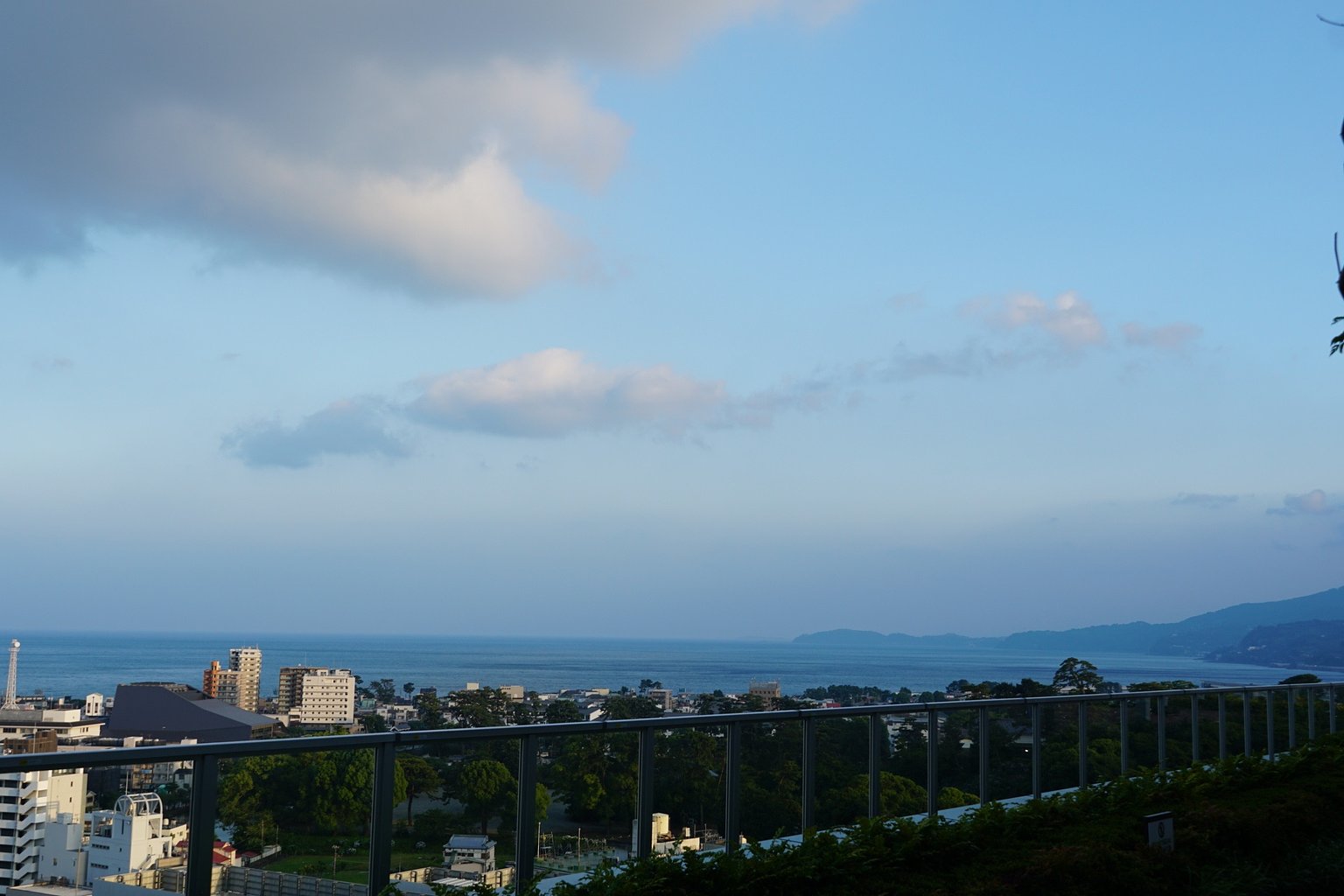 Directly Connected Hotel to Odawara Station! Amazing views from the Rooftop Foot Bath 🤩