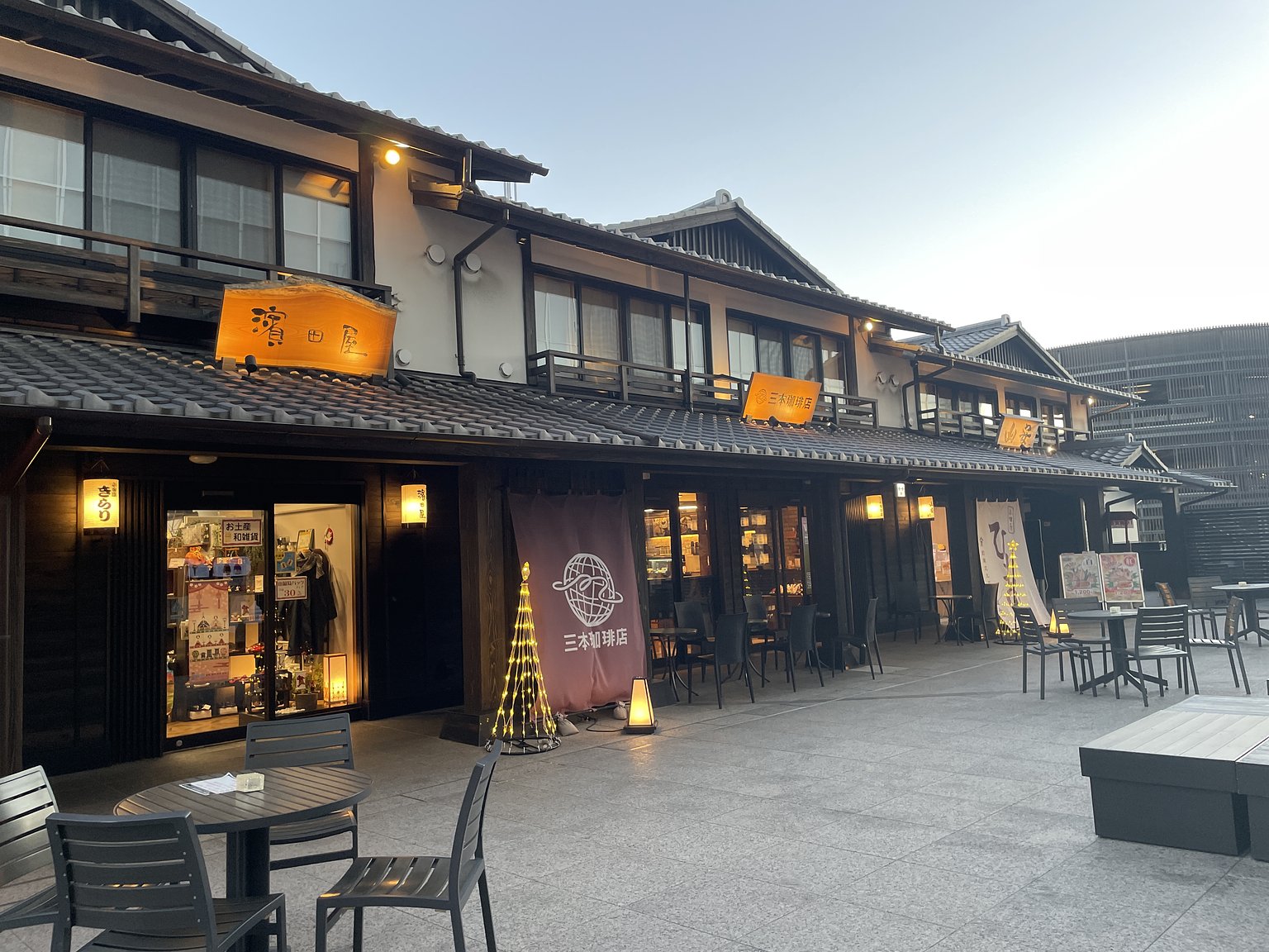 對於不能在完全黑暗中入睡的人：注意旅館！