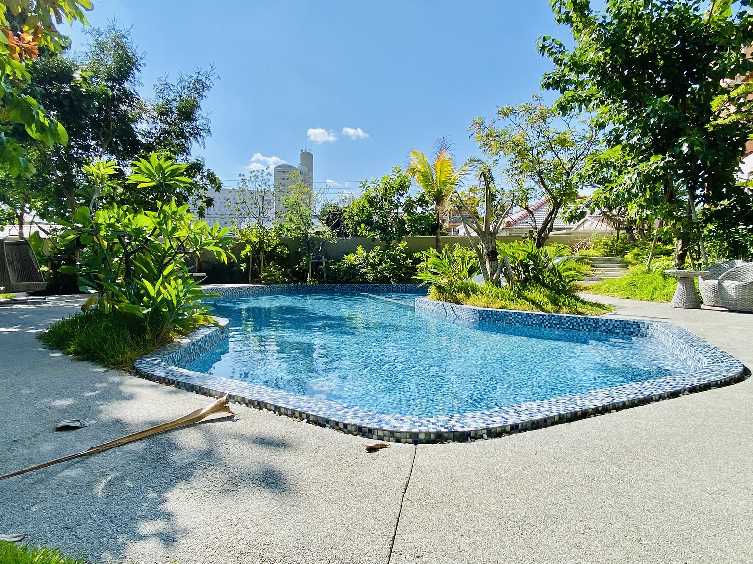 A Relaxing Urban Resort Hotel in Okinawa