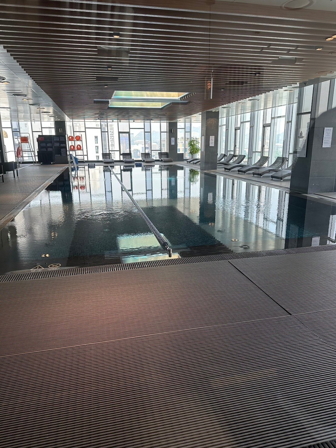 屋頂與清晨的光，心靈獲得釋放的住宿體驗