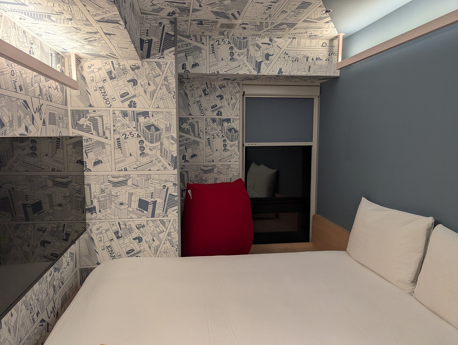 Compact yet Highly Functional Room Close to the Station