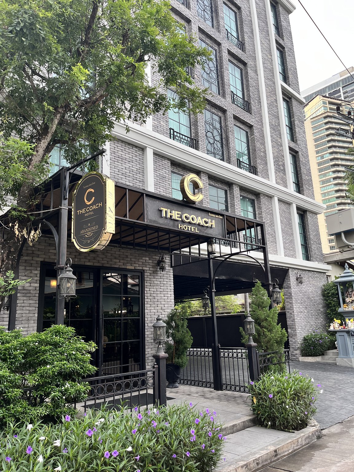 Solo Female Travel in Bangkok✻