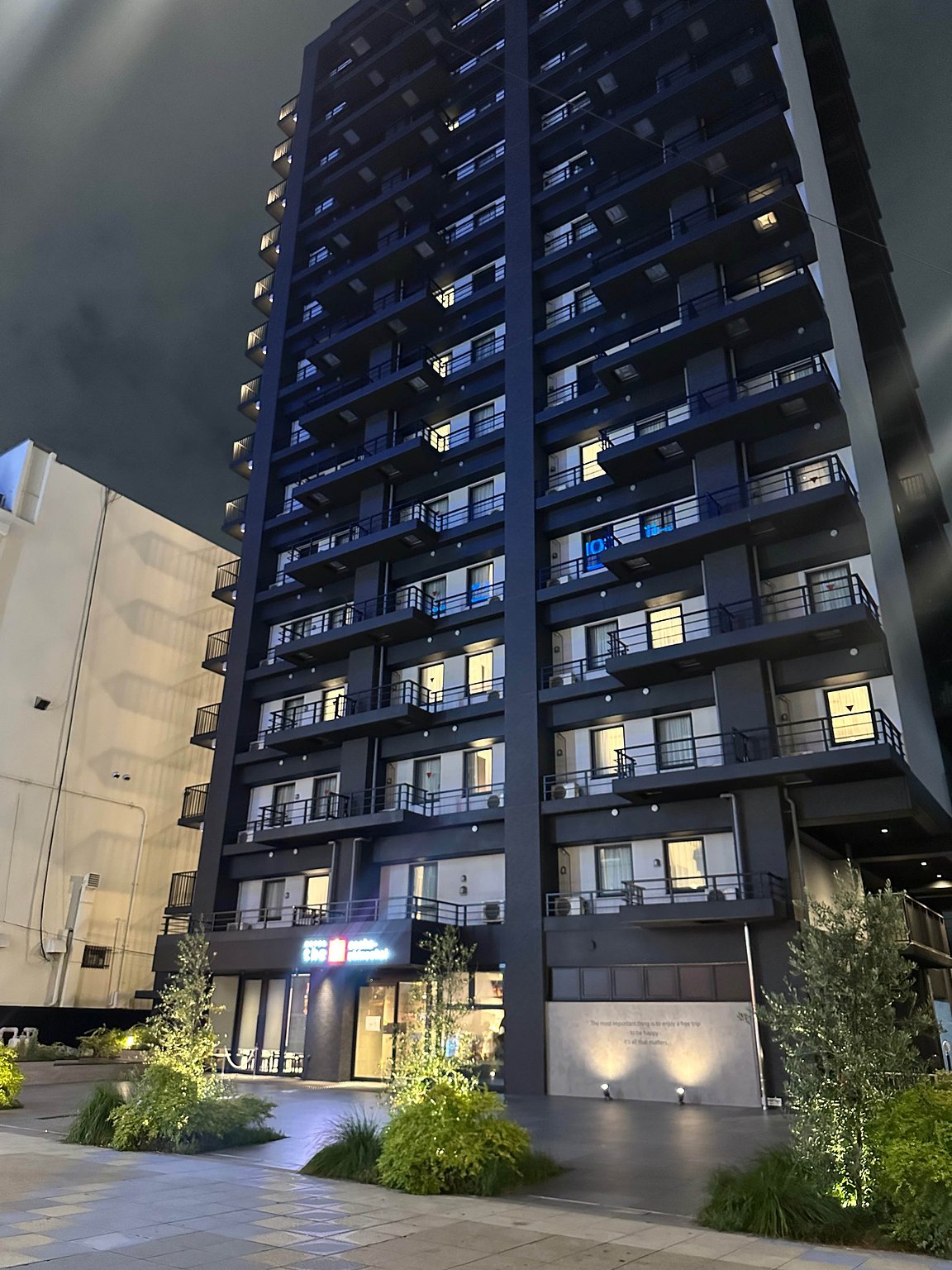 Right in the Heart of the New World, Just a Short Walk to Tsutenkaku! An Amazing Location for Sightseeing and Gourmet Delights