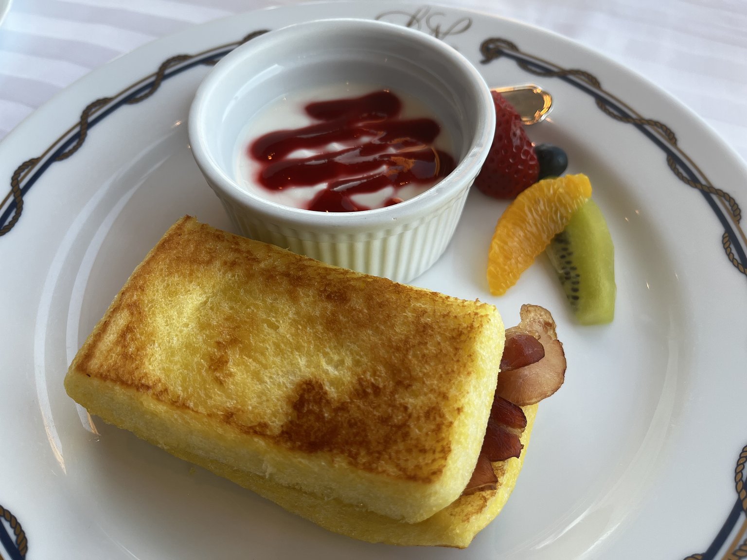 다이즈케의 전기 자전거 여행! 해산물 도리아와 스파게티 나폴리탄이 탄생한 오래된 호텔