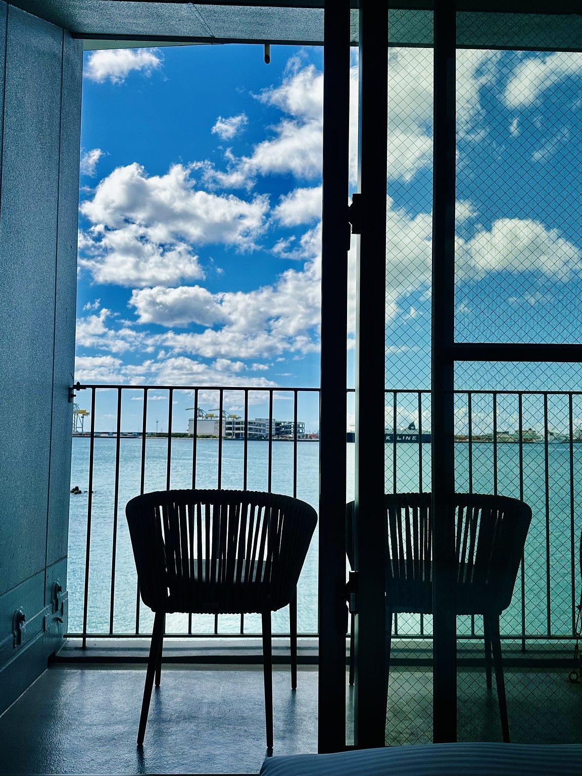 A Stay at an Art Hotel with Stunning Views in Naha♪