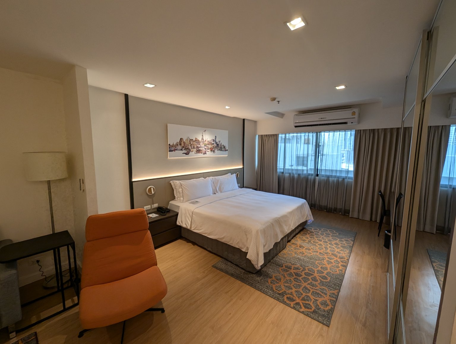 繁華街にアクセスしやすいアパートメントホテル（食事、共用プールとサウナ付き）