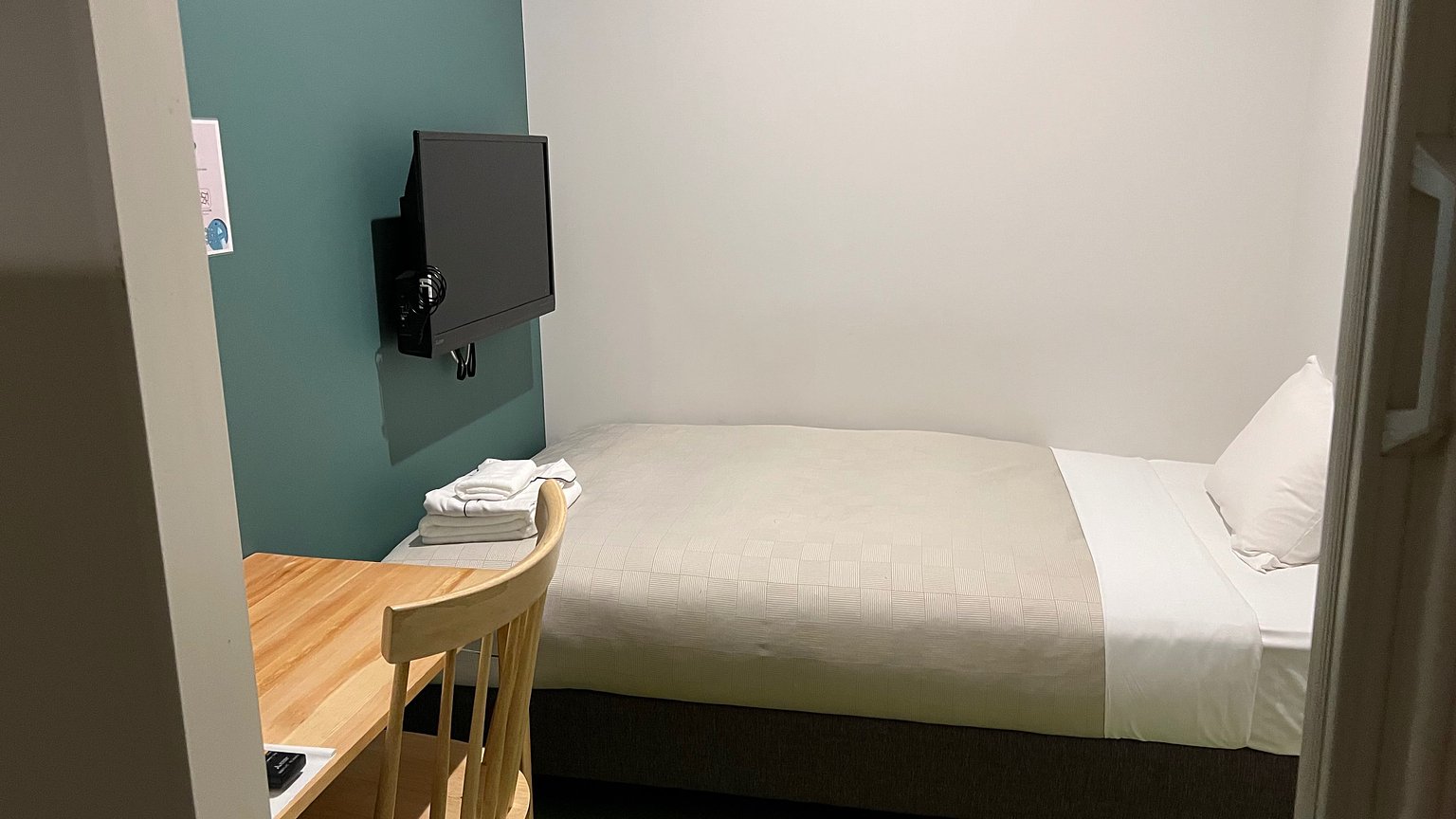 Just 1 Minute Walk from the Station! Ideal Base for Kurume Sightseeing & Gourmet.