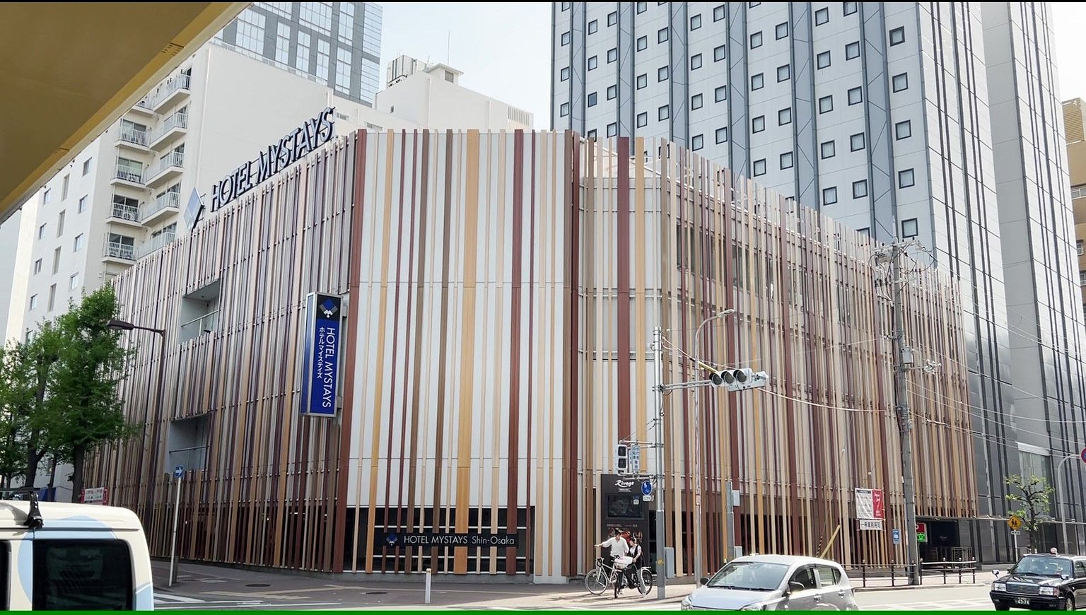 신오사카와 니시나카지마 남쪽 역 중간에 위치한 호텔