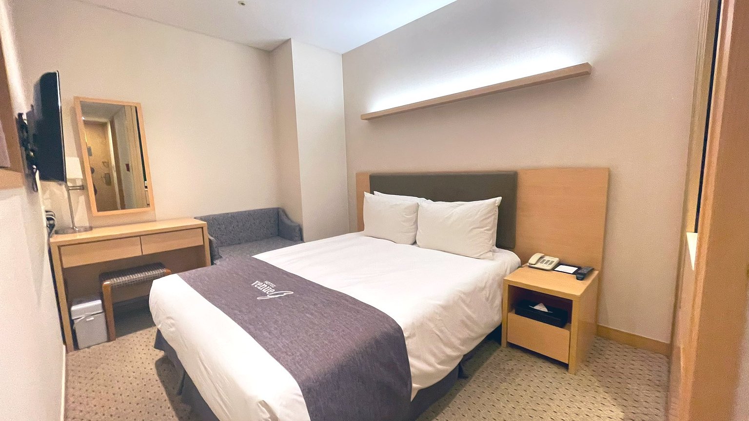 Convenient location with access to both Euljiro 3-ga Station and Jongno 3-ga Station!