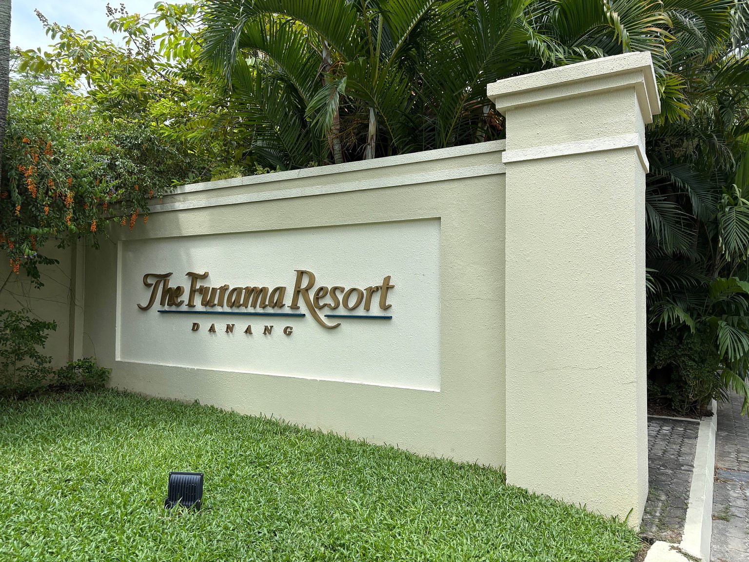 Affordable Resort Hotel by the Beach! Da Nang, Vietnam is Amazing!