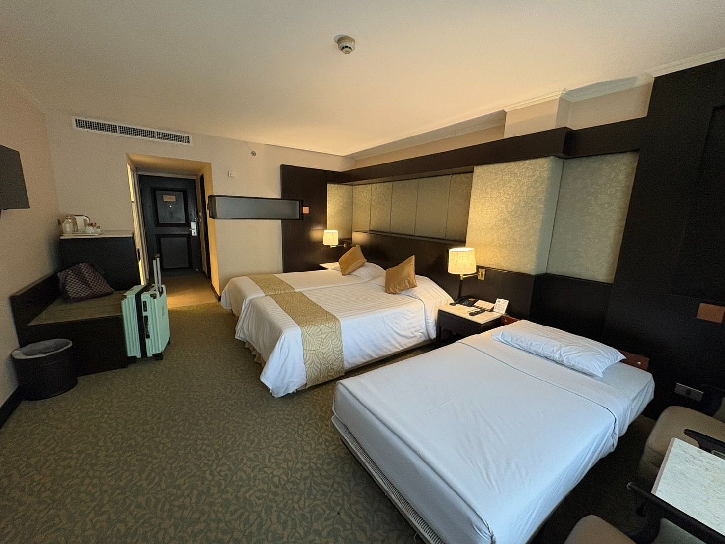 역에 가까운 가성비 최고 호텔