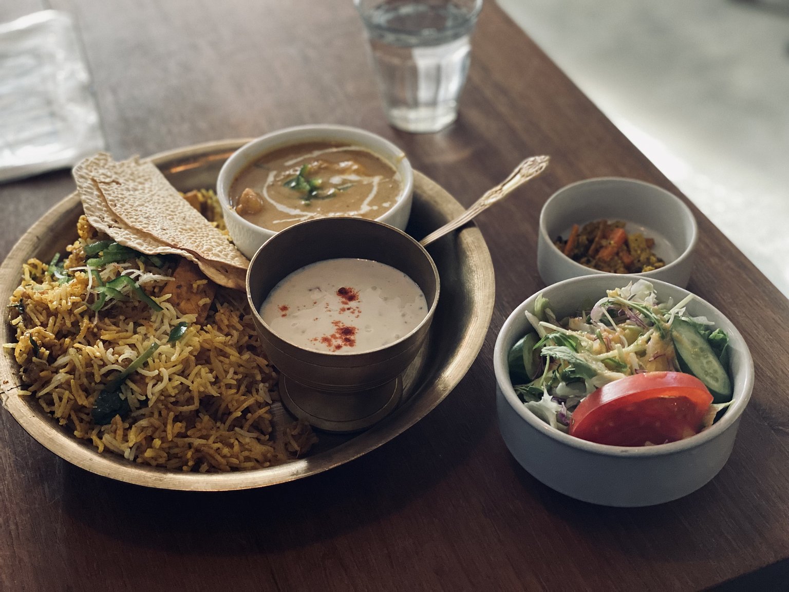 搭乘電車前往吉祥寺。