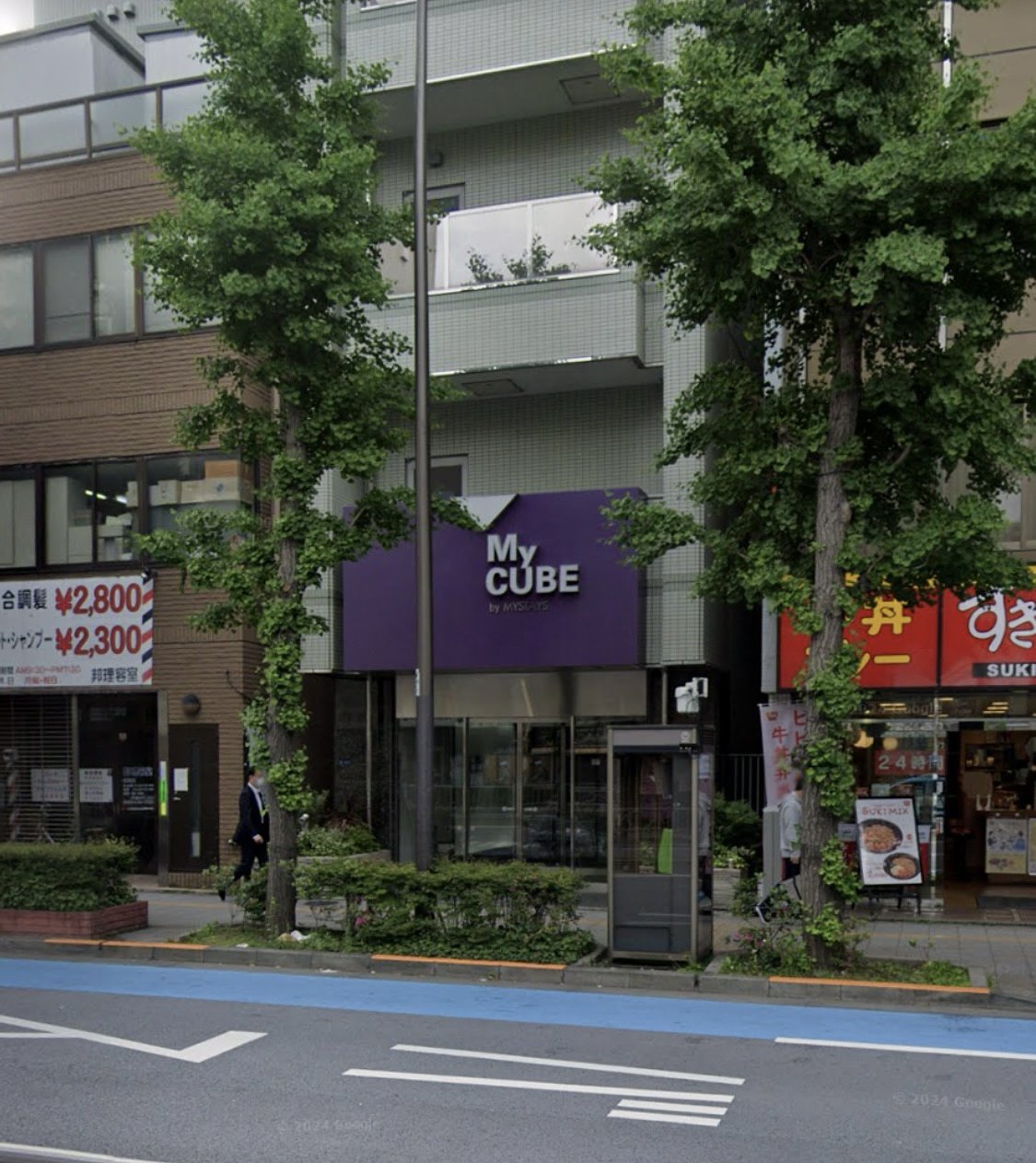 Capsule Hotel Near the Station