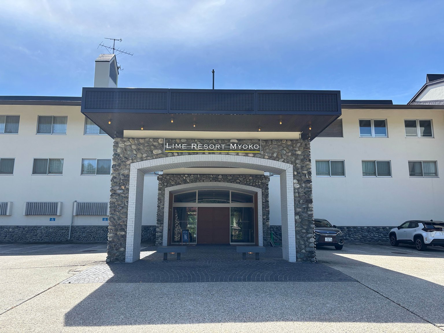 Accommodations with Powerful Effects as a Power Spot!!!