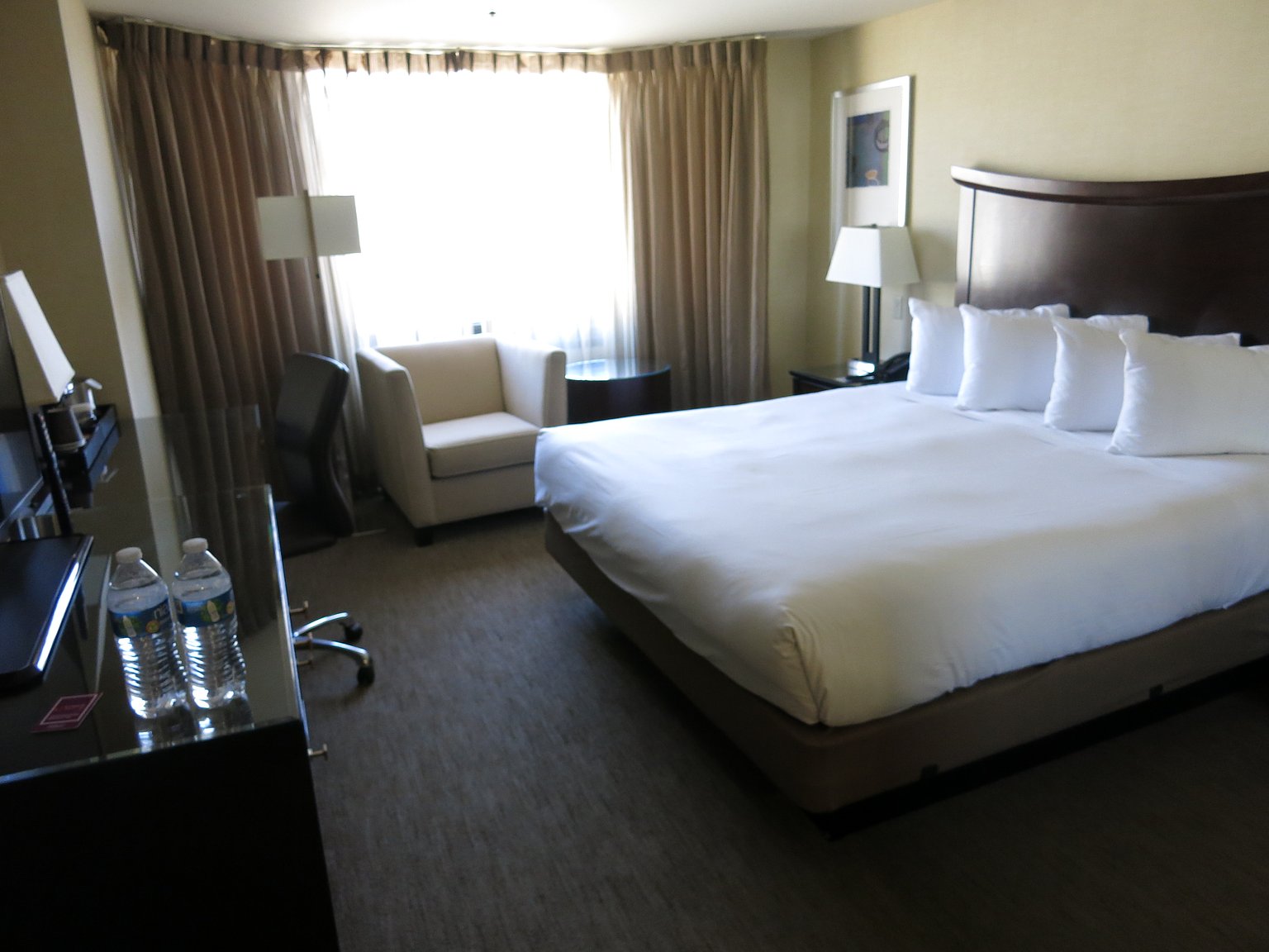 Great Hotel Access - Hoping for the City's Previous Vitality