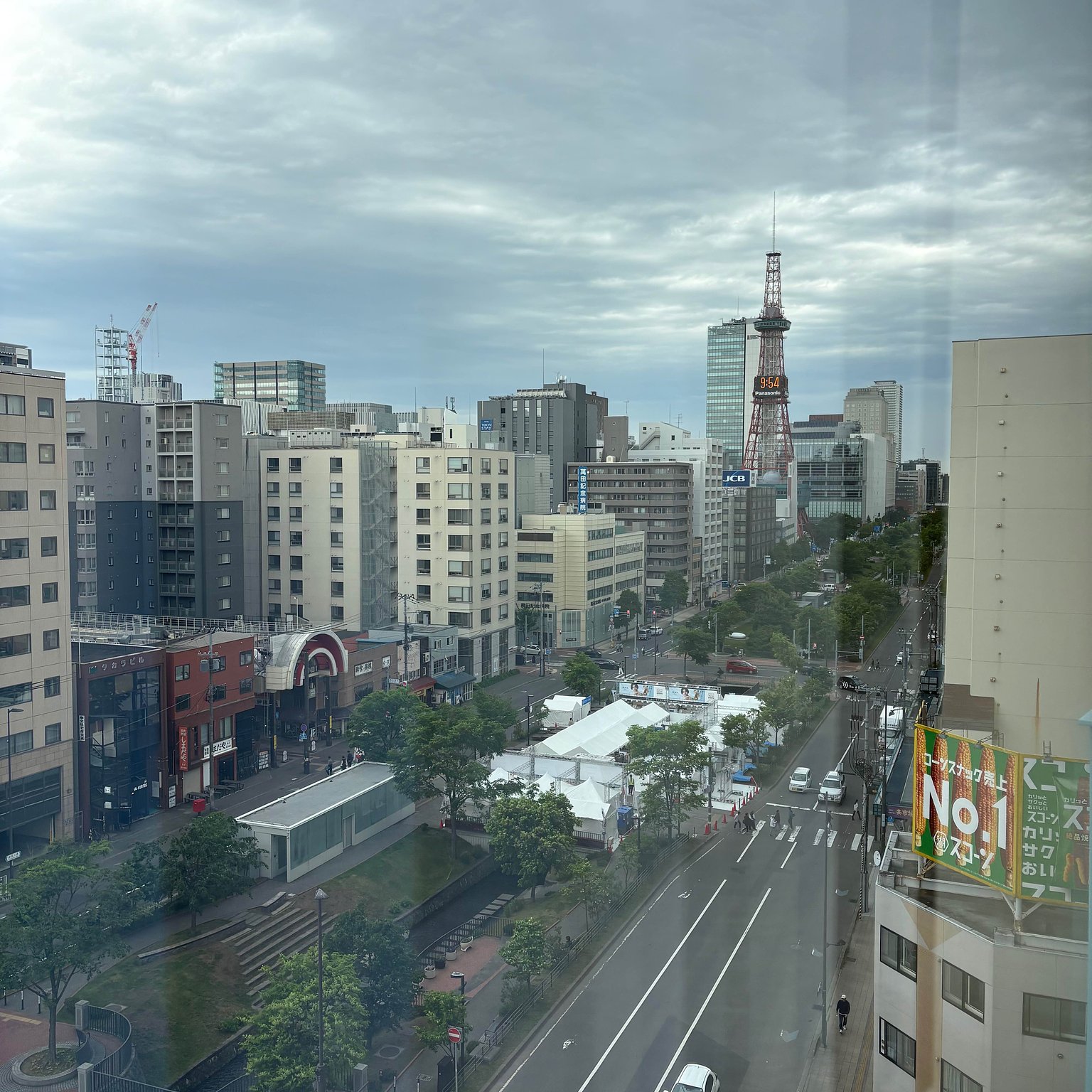 Close to the bustling street yet a quiet and elegant stay