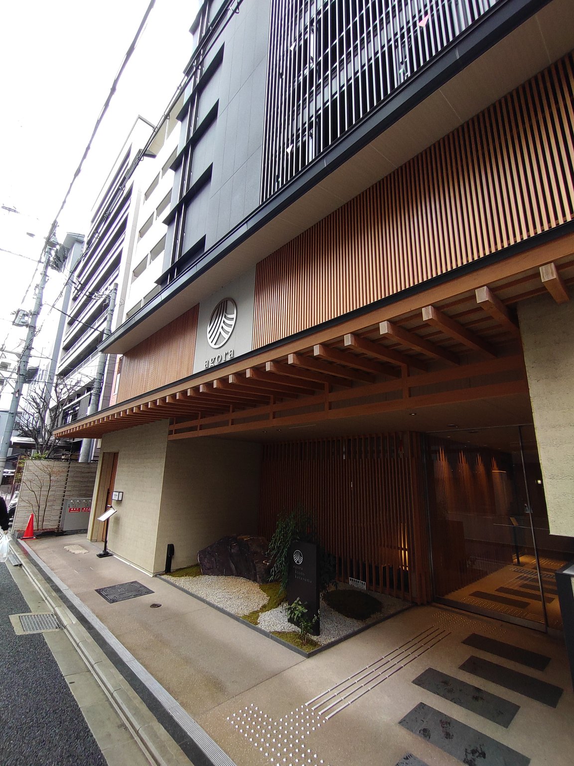 Convenient for Kyoto Sightseeing! Japanese-Style Hotel