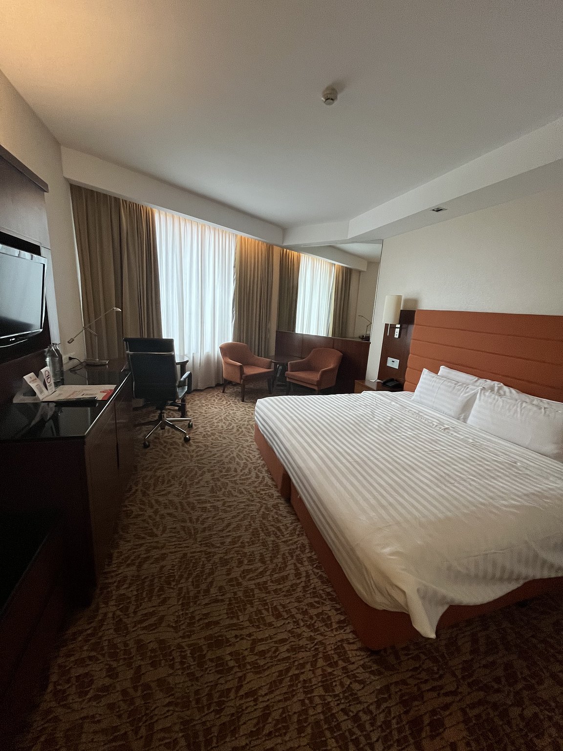 Convenient Tuk-Tuk with Free Shuttle to the Station