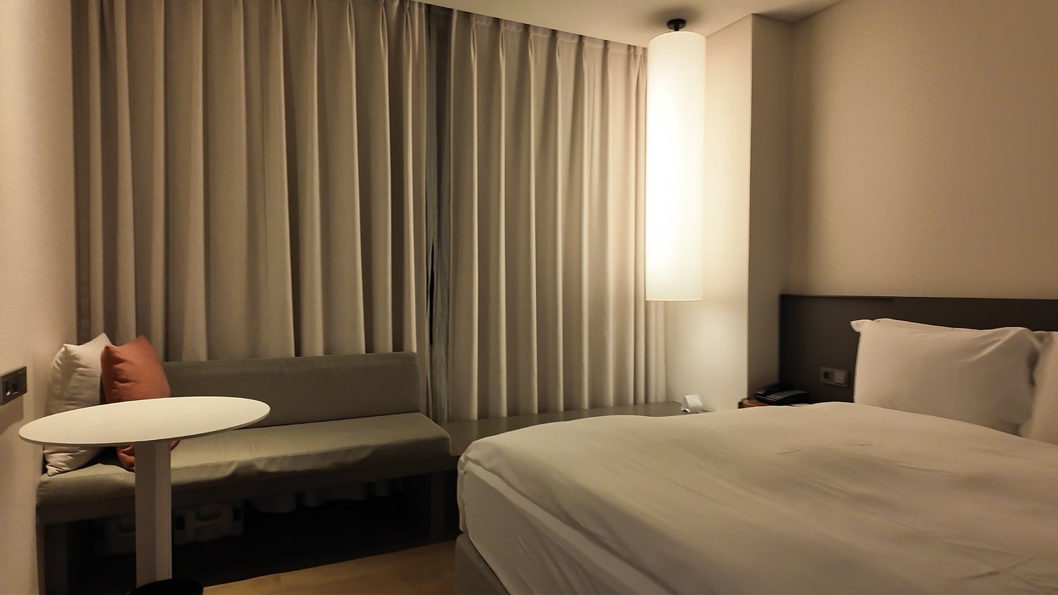 편안한 신라 비즈니스 타입